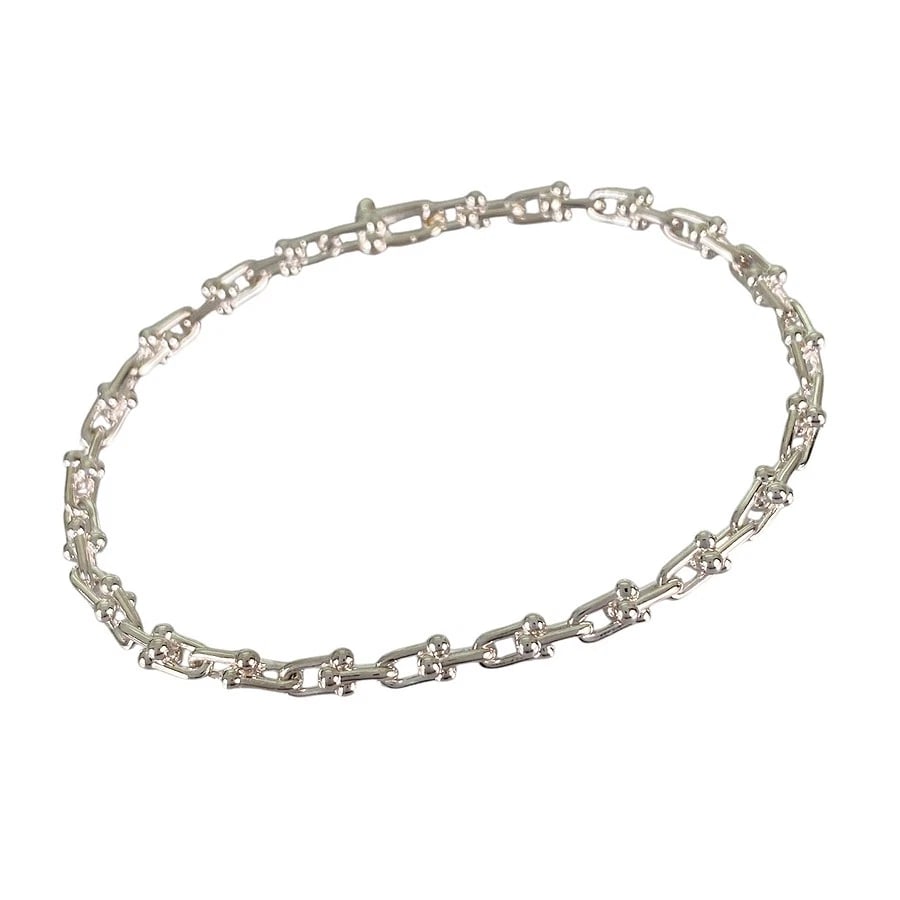 TIFFANY&CO. HARD WEAR MICRO LINK SILVER BRACELET: TIFFANY&Co. Hard Wear Micro Link Silver Bracelet Brand: TIFFANY&Co. Type/Style: Bracelet Material: Silver 925 Color: Silver Size: Frame size (2 frames):4.1mmx9.1mm Wrist Size:17cm Accessories: Non