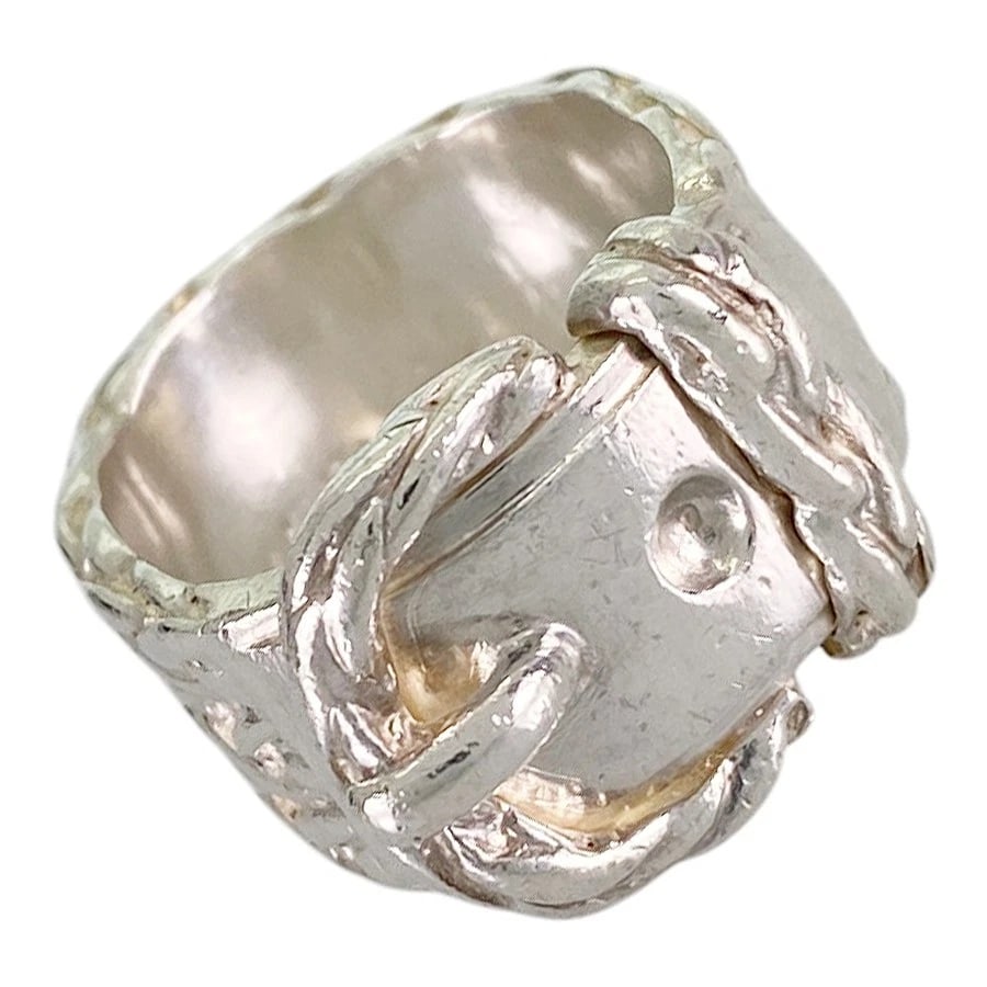 HERMES DIANE SILVER RING: HERMES Diane Silver Ring Brand: HERMES Type/Style: Ring Material: Silver 925 Color: Silver Size: US 6-6.5 Accessories: None Accessories Notice: When purchasing pre-owned goods, please refer to the