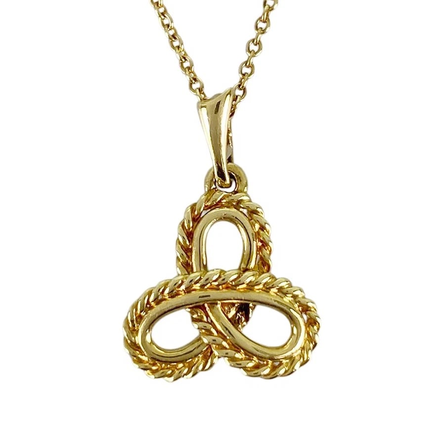 TIFFANY&CO. TRINITY KNOT YELLOW GOLD NECKLACE: TIFFANY&Co. Trinity knot Yellow gold Necklace Brand: TIFFANY&Co. Type/Style: Necklace Material: 18K Yellow Gold Color: Gold Size: Top size (not including Vatican):12.0mmx13.4mm Necklace full