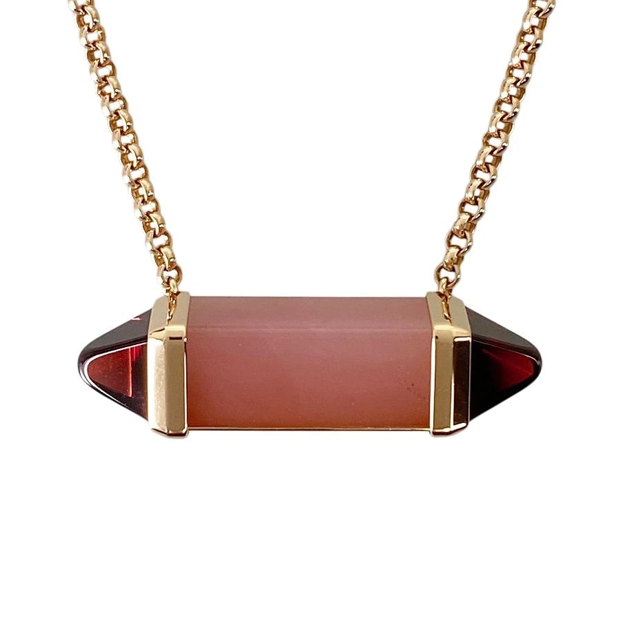 CARTIER LE BERLINGO DE CARTIER ROSE GOLD NECKLACE: Cartier Le Berlingo de Cartier Rose gold Necklace Brand: Cartier Type/Style: Necklace Material: 18K Rose Gold Main Stone Chalcedony Color: RG Size: Top size:6.6mmx24.3mm Necklace full length:41cm