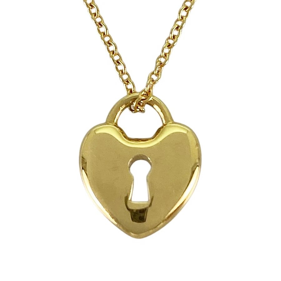 TIFFANY&CO. HEART LOCK YELLOW GOLD NECKLACE: TIFFANY&Co. Heart lock Yellow gold Necklace Brand: TIFFANY&Co. Type/Style: Necklace Material: 18K Yellow Gold Color: Gold Size: Top size:11.0mmx9.4mm Necklace full length:41cm Accessories: None