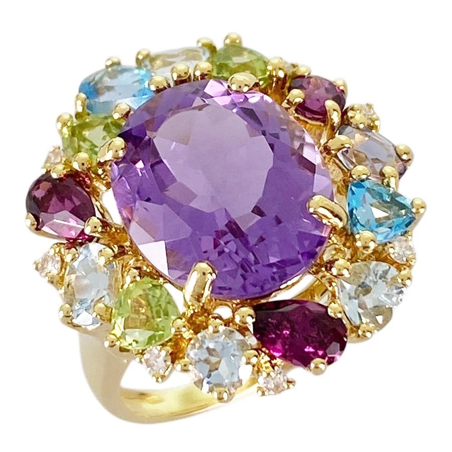 RING YELLOW GOLD DIAMOND: Ring Yellow gold Diamond Brand: Unsigned Jewelry Type/Style: Ring Material: 18K Yellow Gold Color: Gold Size: US 5.5-6 Accessories: None Accessories Notice: When purchasing pre-owned goods, please
