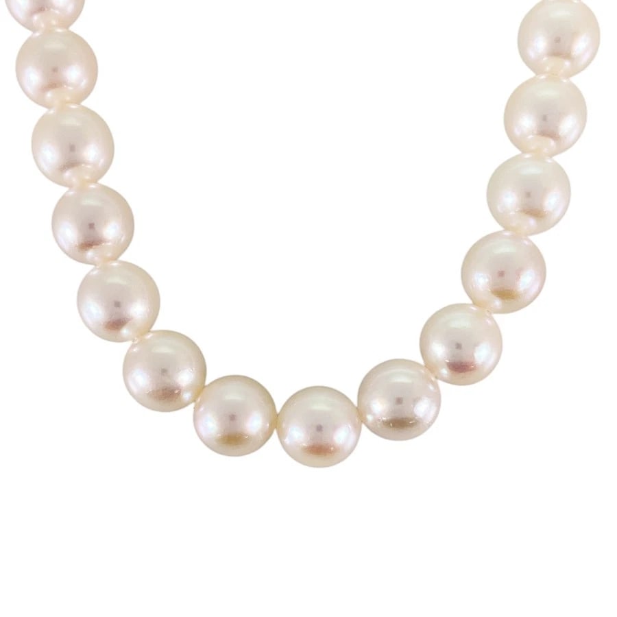 NECKLACE SILVER AKOYA PEARL: Necklace Silver Akoya Pearl Brand: Unsigned Jewelry Type/Style: Necklace Material: Silver Main Stone Pearl Color: Silver Size: Necklace full length:42cm Accessories: None Accessories Notic