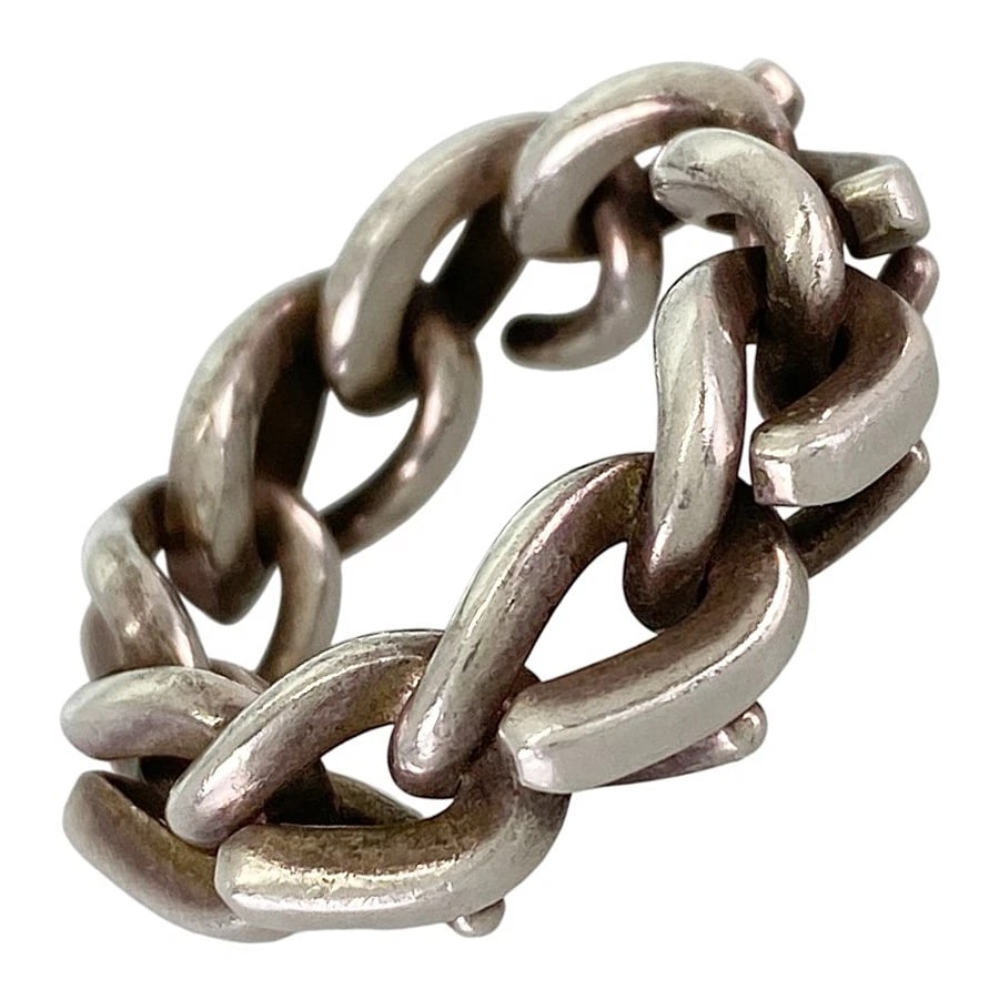TIFFANY&CO. FORGE LINK SMOKED FINISH SILVER RING: TIFFANY&Co. Forge Link Smoked Finish Silver Ring Brand: TIFFANY&Co. Type/Style: Ring Material: Silver 925 Color: Silver Size: US 7 Accessories: None Accessories Notice: When purchasing pre-owned