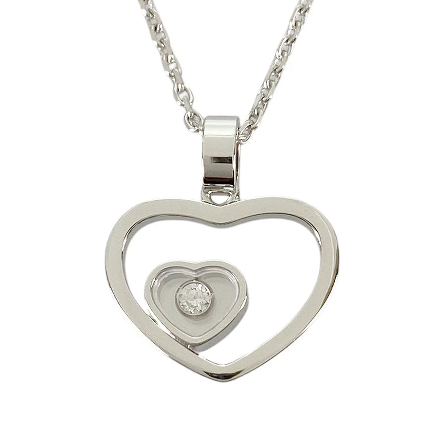 CHOPARD HAPPY DIAMOND WHITE GOLD DIAMOND NECKLACE: Chopard Happy Diamond White gold Diamond Necklace Brand: Chopard Type/Style: Necklace Material: 18K White Gold Color: Silver Size: Top size:13.3mmx16.0mm Necklace full length:42cm Accessories: None