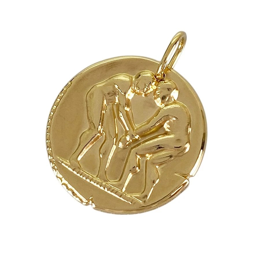 VAN CLEEF & ARPELS YELLOW GOLD PENDANT TOP (1 of 3)