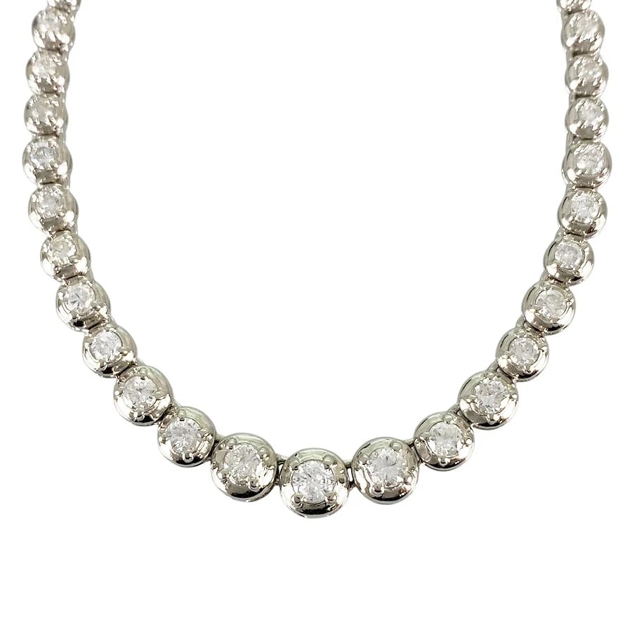 NECKLACE PLATINUM DIAMOND: Necklace Platinum Diamond Brand: Unsigned Jewelry Type/Style: Necklace Material: Platinum 850 Color: Silver Size: Necklace full length:41cm Accessories: None Accessories Notice: When purchasing