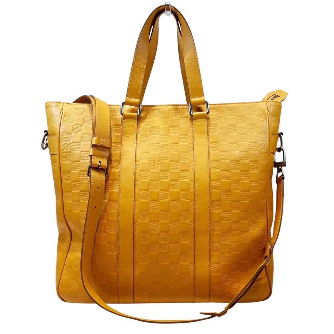 LOUIS VUITTON NEO TADAO TOTE BAG, DAMIER INFINI LEATHER: Louis Vuitton Neo Tadao Tote Bag, Damier Infini Leather Brand: Louis Vuitton Type/Style: Tote bag Material: Leather Color: Solar Size: (HxWxD) 35cm x 36cm x 11cm / 13.77inch x 14.17inch x 4.33inch
