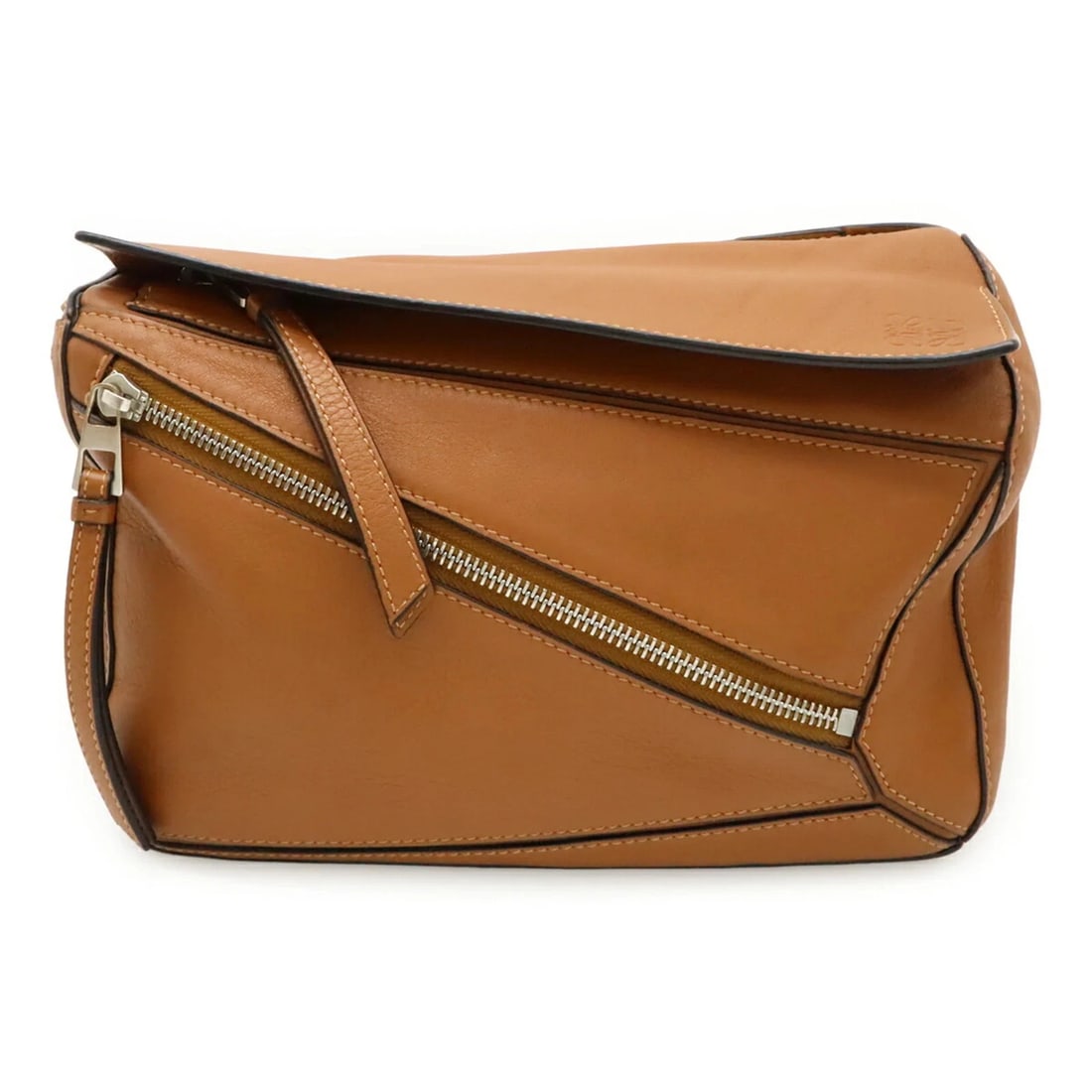 LOEWE PUZZLE BUM BAG MINI BODY SHOULDER BAG: LOEWE Puzzle Bum Bag Mini Body Shoulder Bag Brand: Loewe Type/Style: Shoulder bag, Sling bag Material: Leather Color: Brown Size: (HxWxD) 11cm x 17.5cm x 7cm / 4.33inch x 6.88inch x 2.75inch