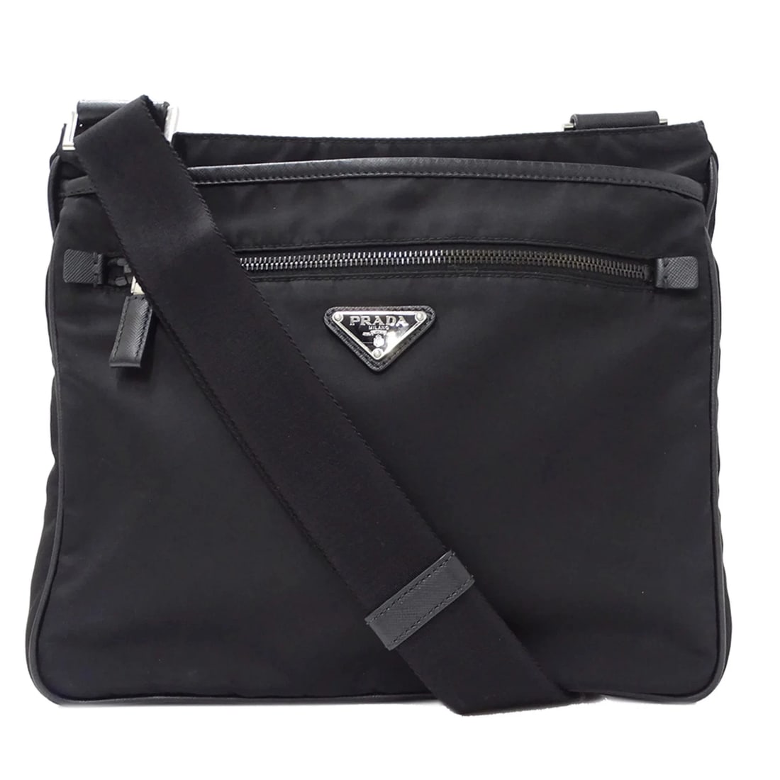 PRADA HANDBAG FOR MEN AND WOMEN, SHOULDER BAG: Prada handbag for men and women, shoulder bag Brand: Prada Type/Style: Handbag, Shoulder bag Material: Nylon Color: Black Size: (HxWxD) 26cm x 29cm x 6cm / 10.23inch x 11.41inch x 2.36inch Accesso