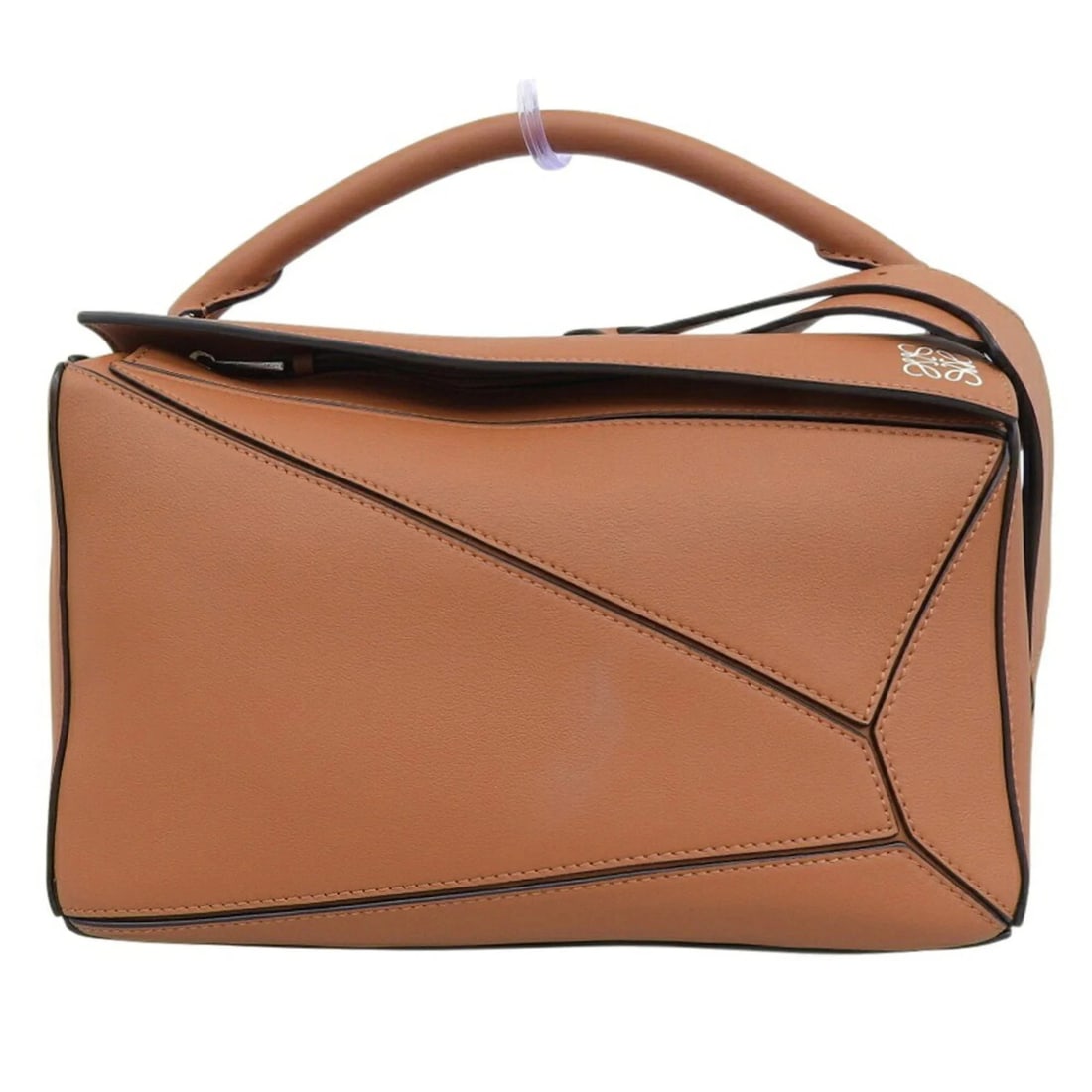 LOEWE PUZZLE BAG MEDIUM HANDBAG: LOEWE Puzzle Bag Medium Handbag Brand: Loewe Type/Style: Handbag, Shoulder bag Material: Leather Color: Brown Size: (HxWxD) 18cm x 28cm x 12cm / 7.08inch x 11.02inch x 4.72inch Accessories: None