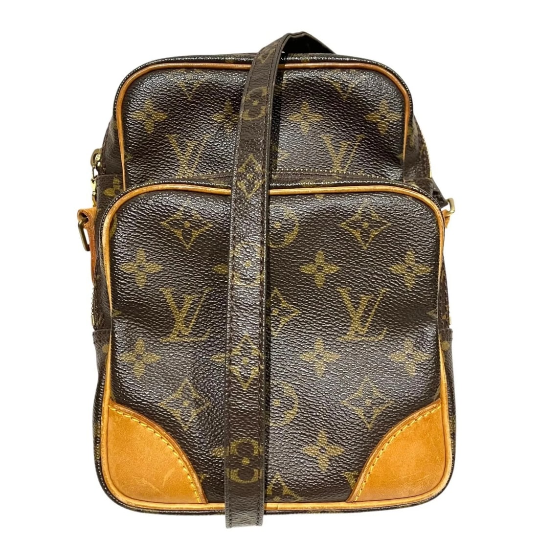 LOUIS VUITTON SHOULDER BAG, MONOGRAM CANVAS: Louis Vuitton Shoulder Bag, Monogram Canvas Brand: Louis Vuitton Type/Style: Shoulder bag Material: Monogram Color: Brown, Monogram Size: (HxWxD) 21.5cm x 15cm x 10cm / 8.46inch x 5.9inch x 3.93inch