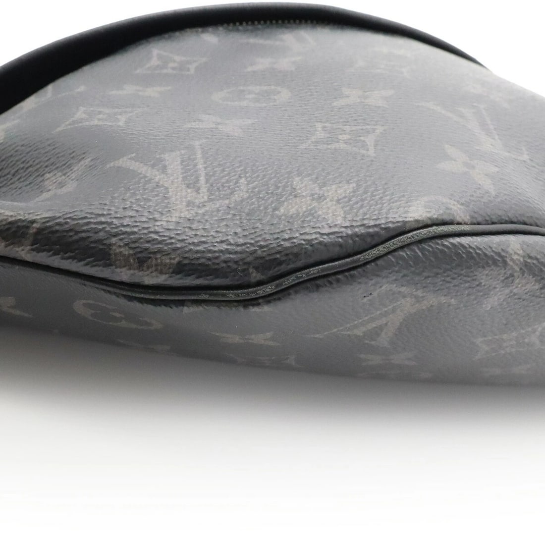 LOUIS VUITTON MONOGRAM ECLIPSE DISCOVERY BUM BAG - 4