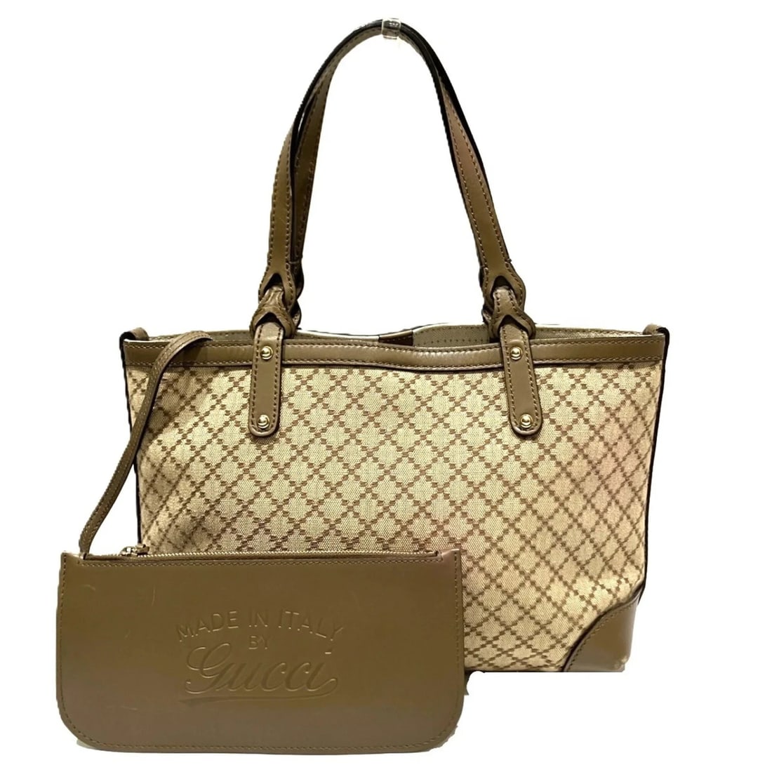 GUCCI DIAMANTE TOTE BAG, CANVAS AND LEATHER: Gucci Diamante Tote Bag, Canvas and Leather Brand: Gucci Type/Style: Pouch, Tote bag Material: Canvas Color: Beige Size: (HxWxD) 21cm x 32cm x 12cm / 8.26inch x 12.59inch x 4.72inch Accessories: N