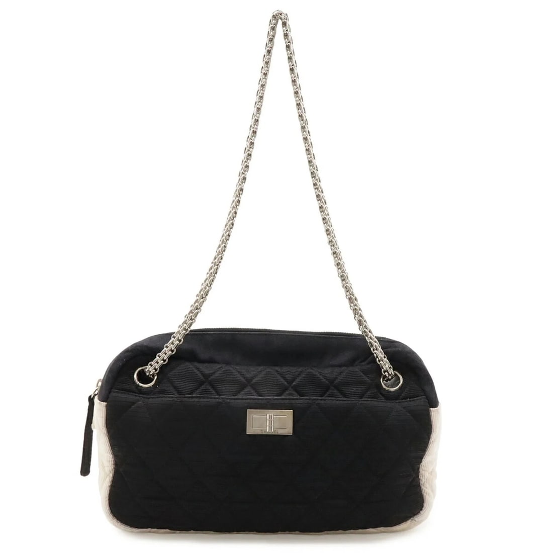 CHANEL SHOULDER BAG CHAIN BICOLOR SATIN CANVAS BLACK: CHANEL Shoulder Bag Chain Bicolor Satin Canvas Black Brand: Chanel Type/Style: Shoulder bag Material: Satin , Canvas Color: Black, Ivory Size: (HxWxD) 15cm x 27cm x 7cm / 5.9inch x 10.62inch x 2.75inc