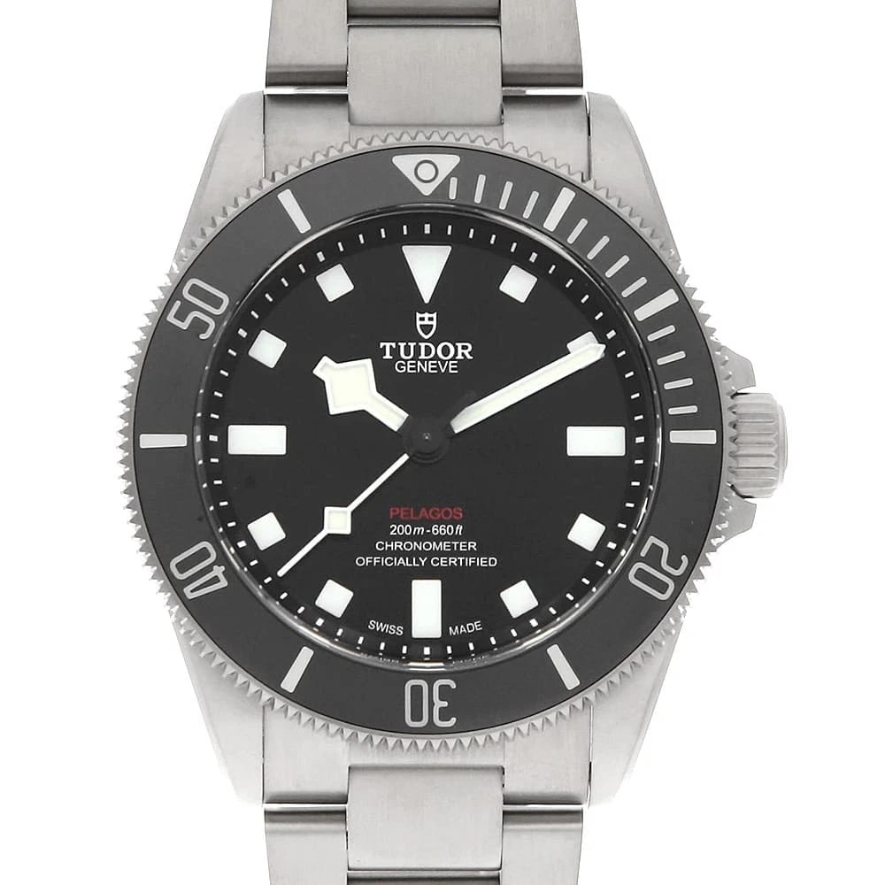 TUDOR PELAGOS TITANIUM WATCH: TUDOR Pelagos Titanium Watch Brand: TUDOR Type/Style: Wrist watch Material: Band Material Titanium, Case Material Titanium Color: Dial colour Black Size: Case:W39mm Circumference of Wrist:19.5cm