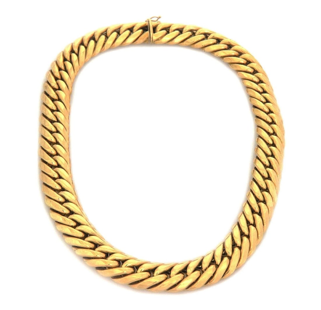MAYOR'S BEVELED CURB LINK 18K YELLOW GOLD NECKLACE: Mayor's Beveled Curb Link 18k Yellow Gold Necklace Brand: Mayor's Type/Style: Necklace Material: 18k yellow gold Color: Gold Size: Measurements: Approximately 17.25inch long x 0.60inch wide x