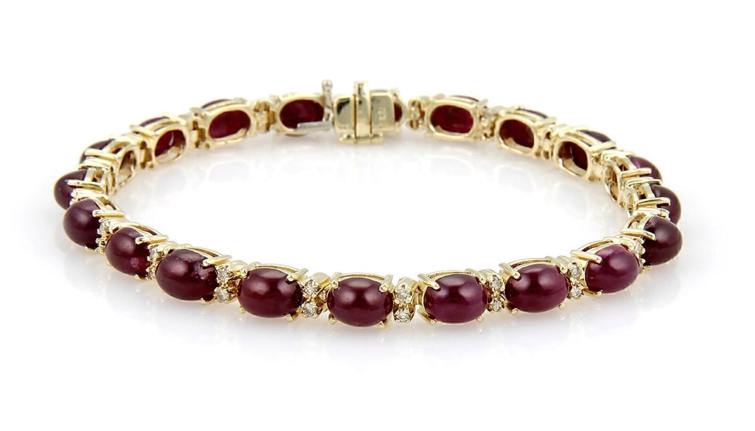 CABOCHON RUBY DIAMOND 14K YELLOW GOLD BRACELET: Cabochon Ruby Diamond 14k Yellow Gold Bracelet Brand: Unbranded Type/Style: Bracelet Material: 14k yellow gold Color: Yellow Size: Bracelet Length: Approximately 7inch Width: Approximately 5mm Acc
