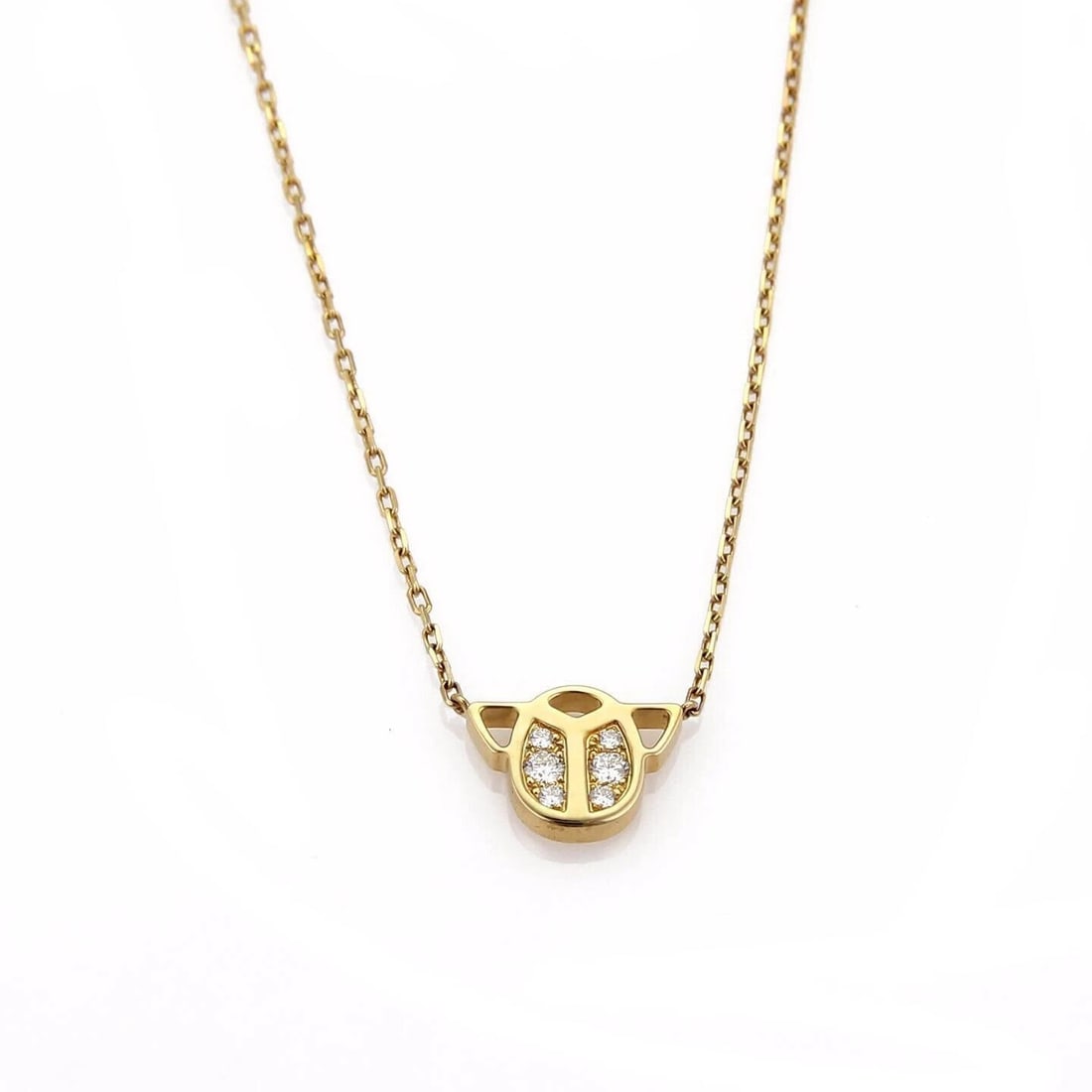 CARTIER DIAMOND SCARAB 18K YELLOW GOLD PENDANT NECKLACE: Cartier Diamond Scarab 18k Yellow Gold Pendant Necklace Brand: Cartier Type/Style: Necklace Material: 18k yellow gold Main Stone Natural Color: Yellow Size: Necklace Length: Approximately 16inch Penda