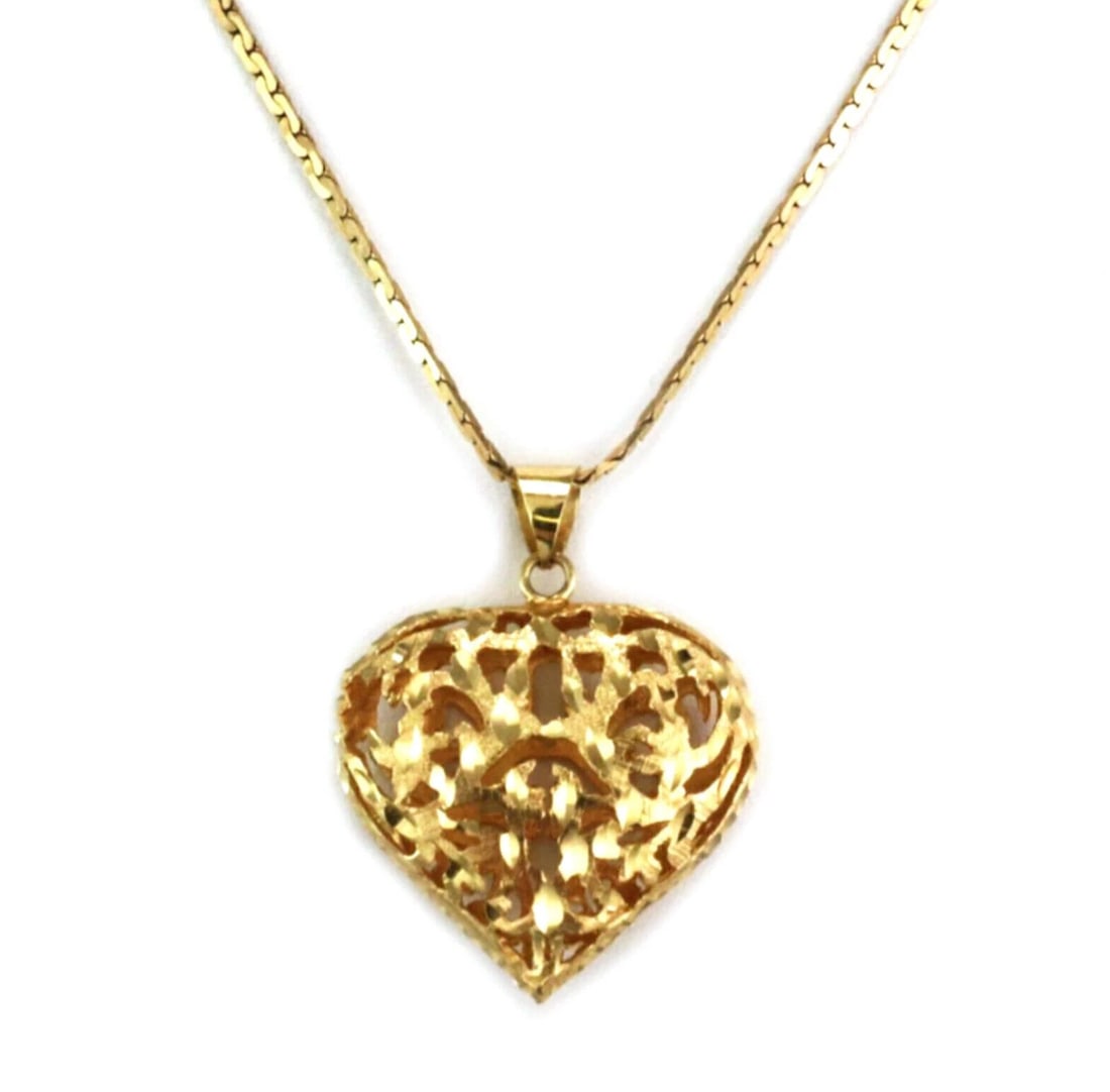 FILIGREE PUFF HEART PENDANT NECKLACE 14K YELLOW GOLD: Filigree Puff Heart Pendant Necklace 14k Yellow Gold Brand: Unbranded Type/Style: Necklace Material: 14k yellow gold Color: yellow and white Size: Chain Measurements: Approximately 30inch long x