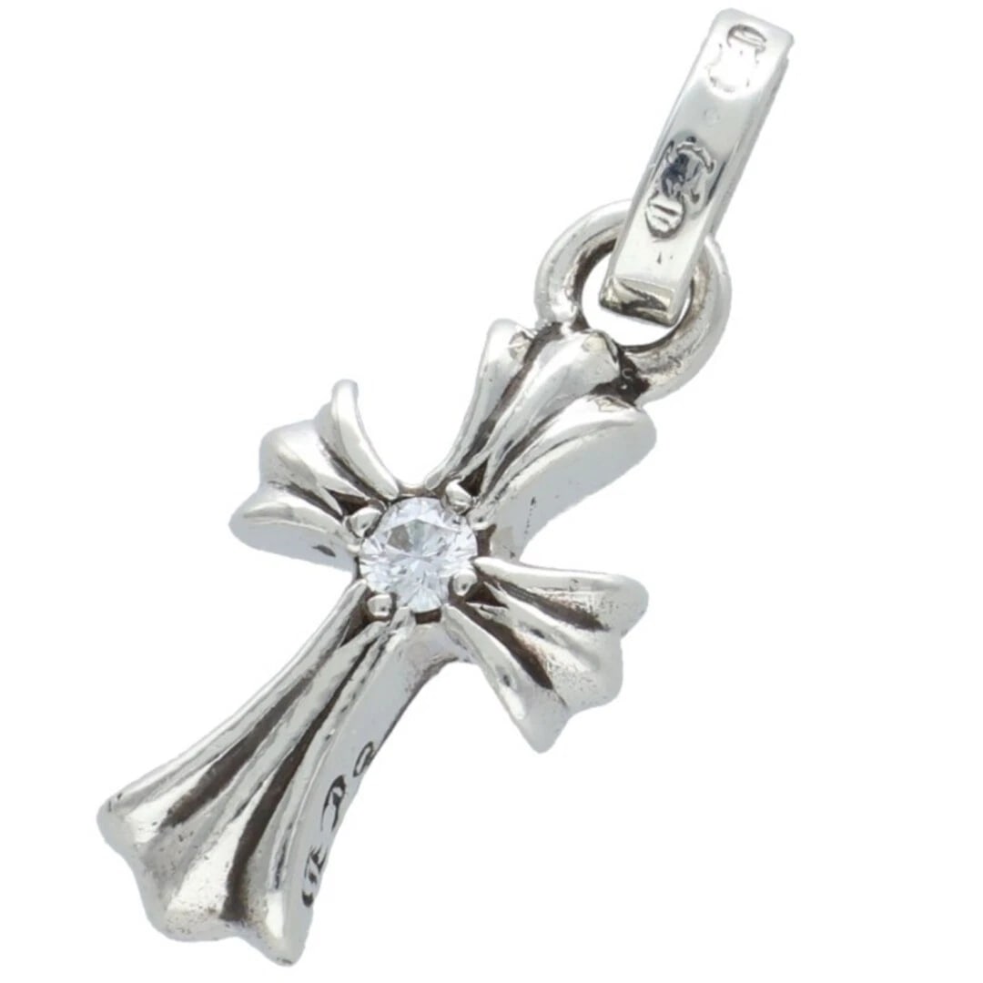 CHROME HEARTS BBYFAT DMND BABY FAT DOUBLE SIDED: Chrome Hearts BBYFAT DMND Baby Fat Double Sided Brand: Chrome Hearts Type/Style: Necklace Material: 925 Silver Color: silver Size: Vertical 2.4cm Accessories: None Accessories Notice: When purchasing