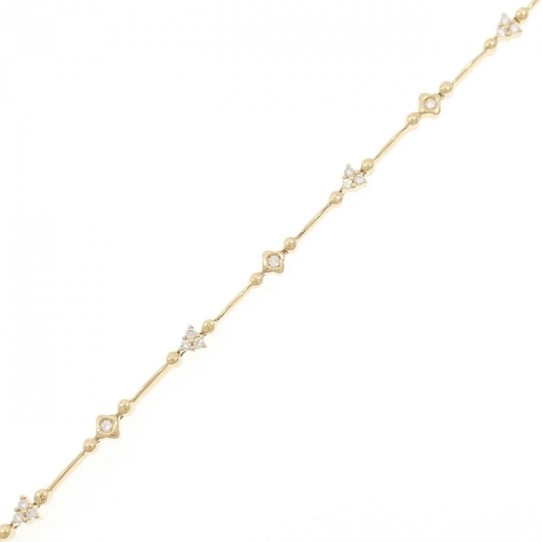 K18YG DIAMOND BRACELET: K18YG Diamond Bracelet Brand: Unbranded Type/Style: Bracelet Material: K18YG Color: YG Size: Actual Size Max width approx: 3.3mm Size 18.5cm Accessories: None Accessories Notice: When purchasing