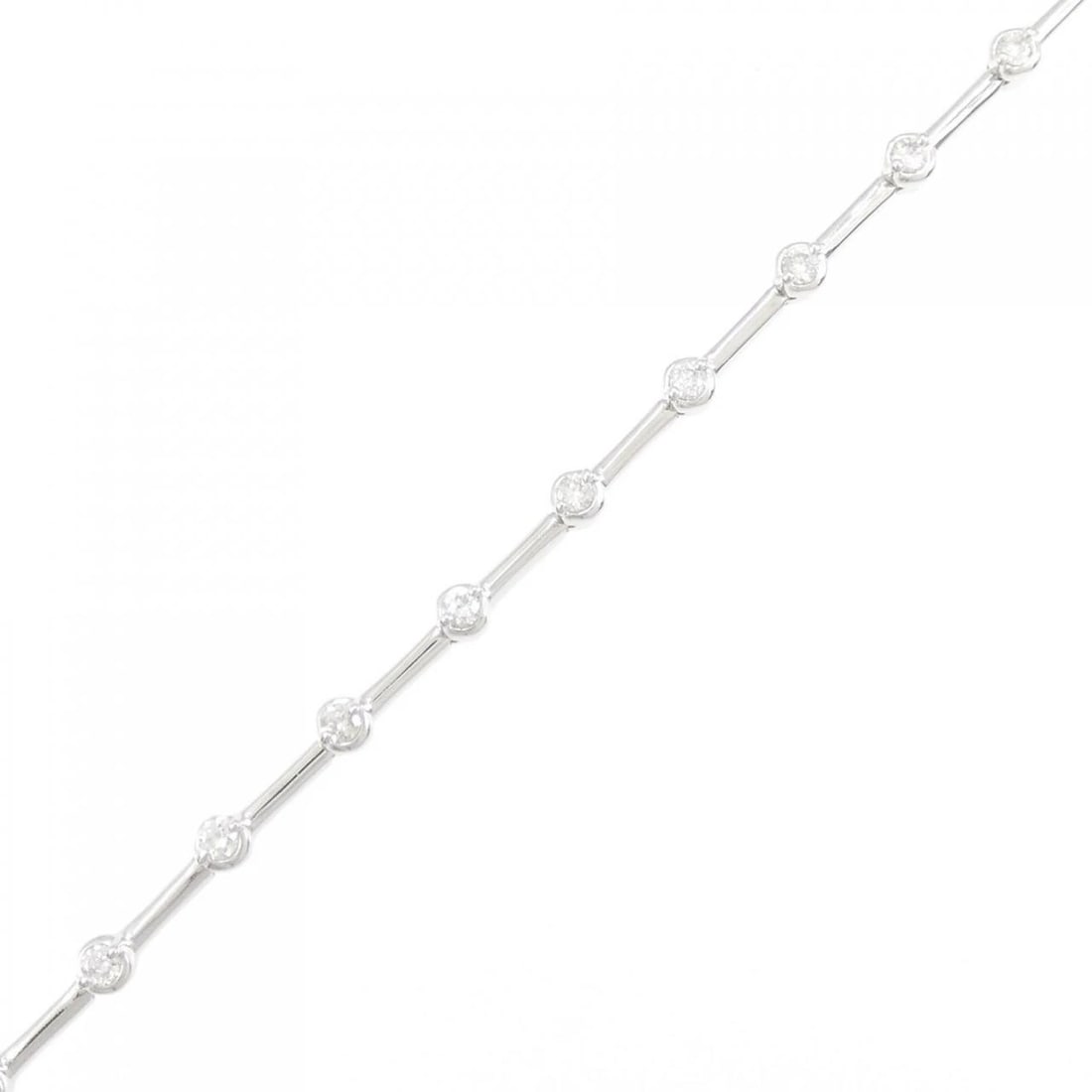 K18WG DIAMOND BRACELET: K18WG Diamond Bracelet Brand: Unbranded Type/Style: Bracelet Material: K18WG Color: WG Size: Actual Size Max width approx.: 2.7mm Size 18.5cm Accessories: None Accessories Notice: When purchasing