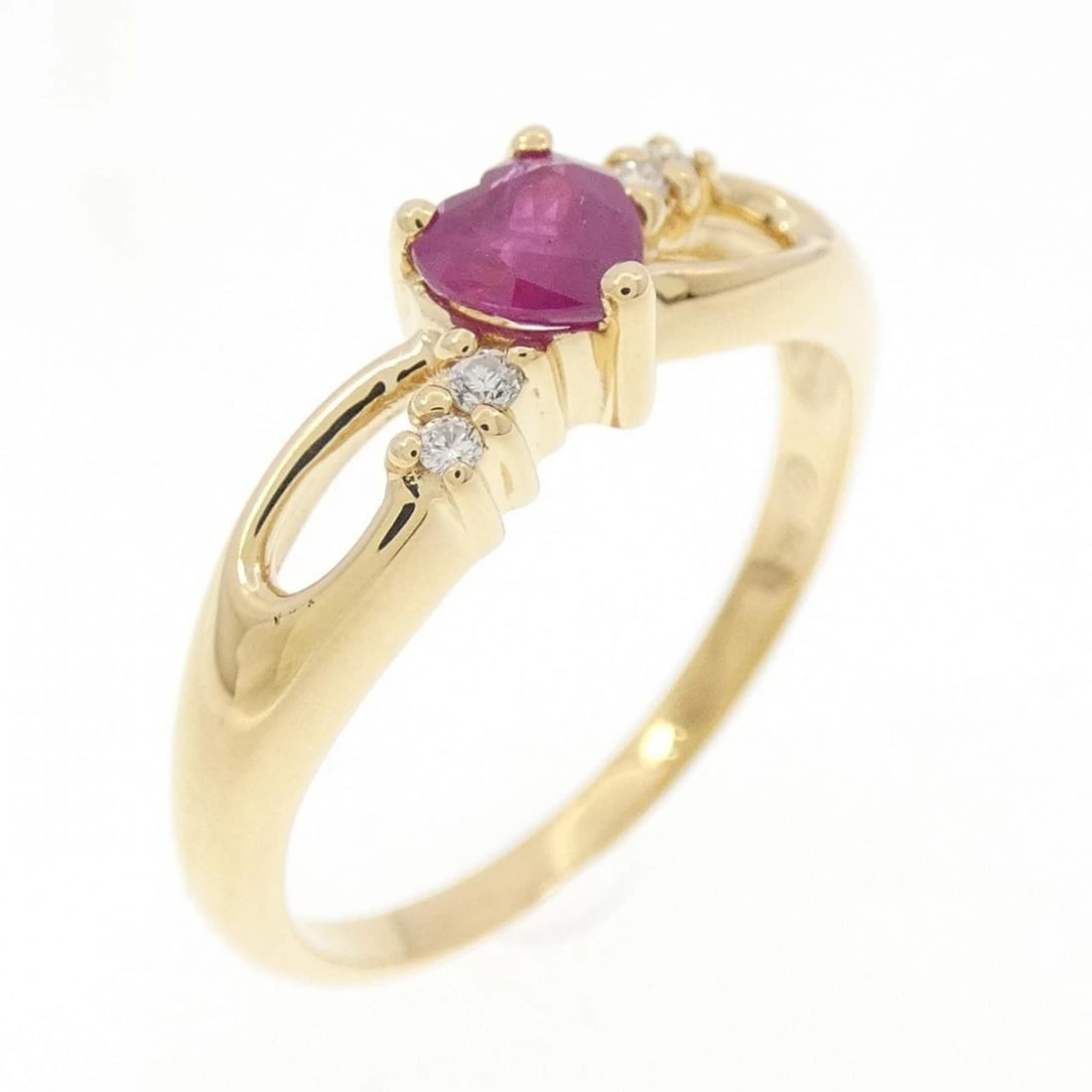 K18YG HEART RUBY RING: K18YG Heart Ruby Ring Brand: Unbranded Type/Style: Ruby ring Material: K18YG Main Stone Ruby Color: YG Size: US5 3/4 Accessories: None Accessories Notice: When purchasing pre-owned goods, please