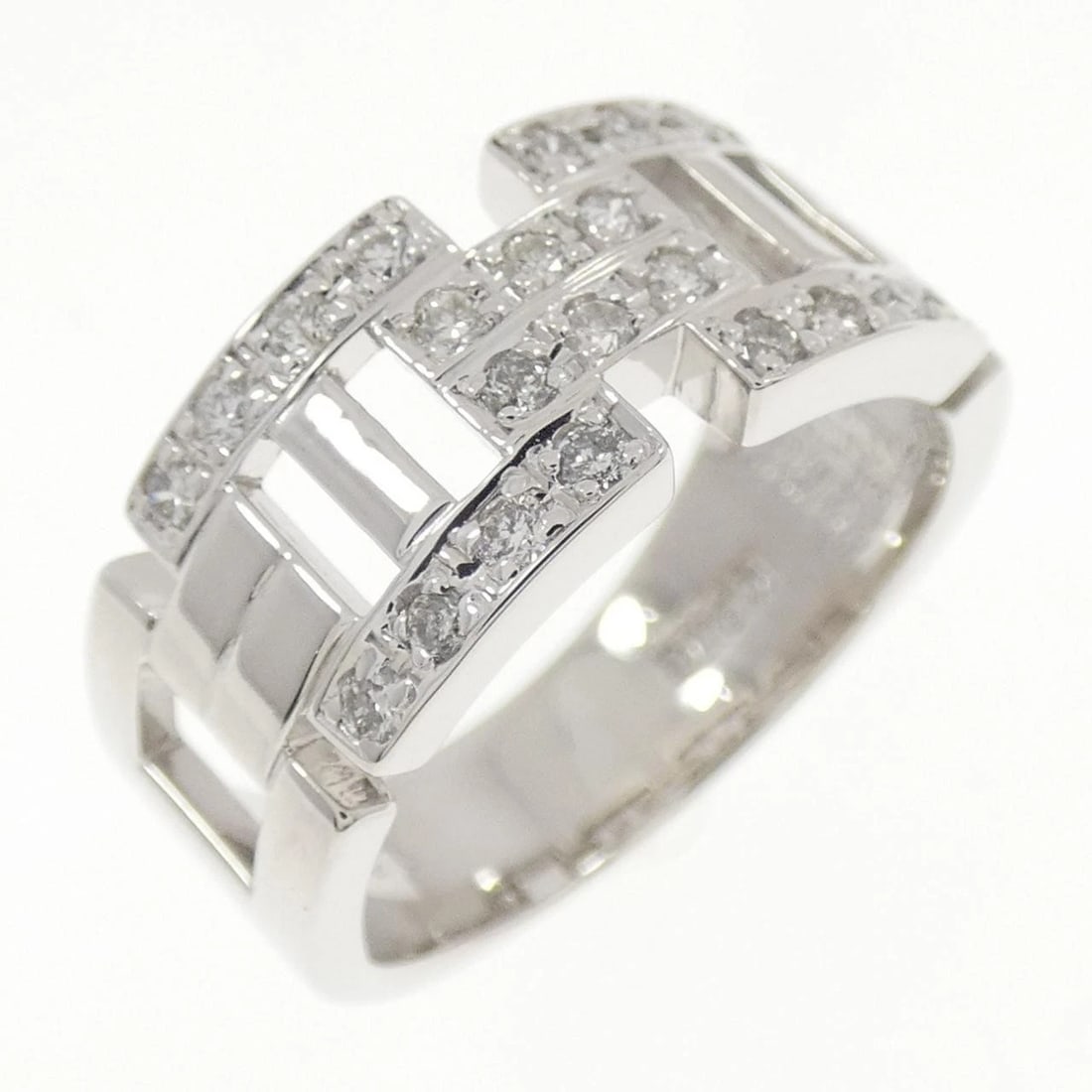 K18WG PAVE DIAMOND RING: K18WG Pave Diamond Ring Brand: Unbranded Type/Style: Diamond Ring Material: K18WG Color: WG Size: US6 1/4 Accessories: None Accessories Notice: When purchasing pre-owned goods, please refer to the
