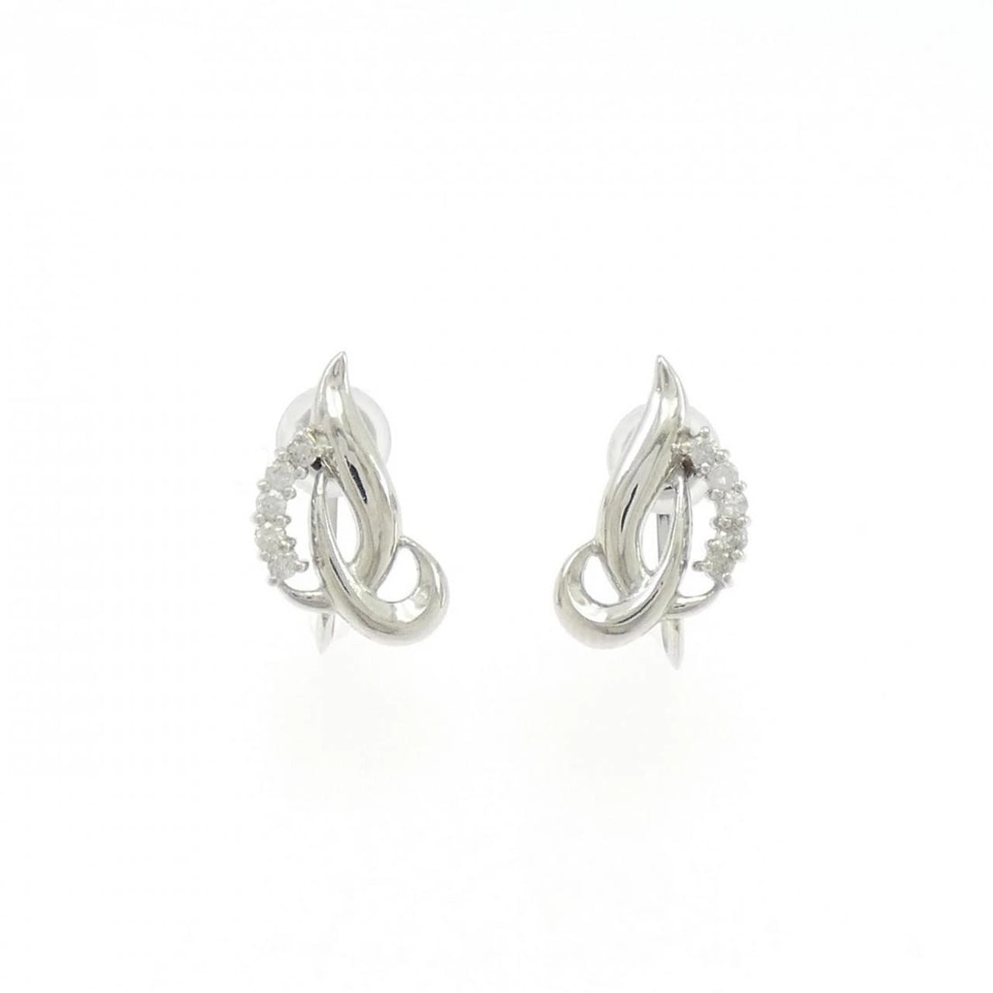 PT900 DIAMOND EARRING: PT900 Diamond Earring Brand: Unbranded Type/Style: Diamond Pierce/Earring Material: PT900 Color: Size: Actual Size Approx. height x width: 13.3mm x 9.1mm Accessories: None Accessories Notice: When