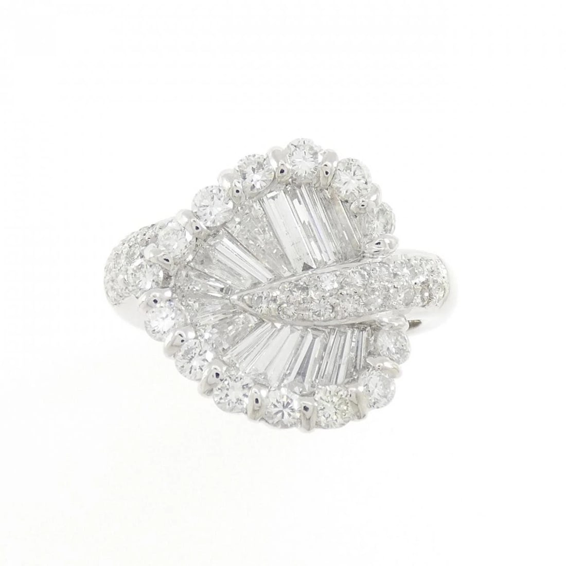 PT900 LEAF DIAMOND RING - 2