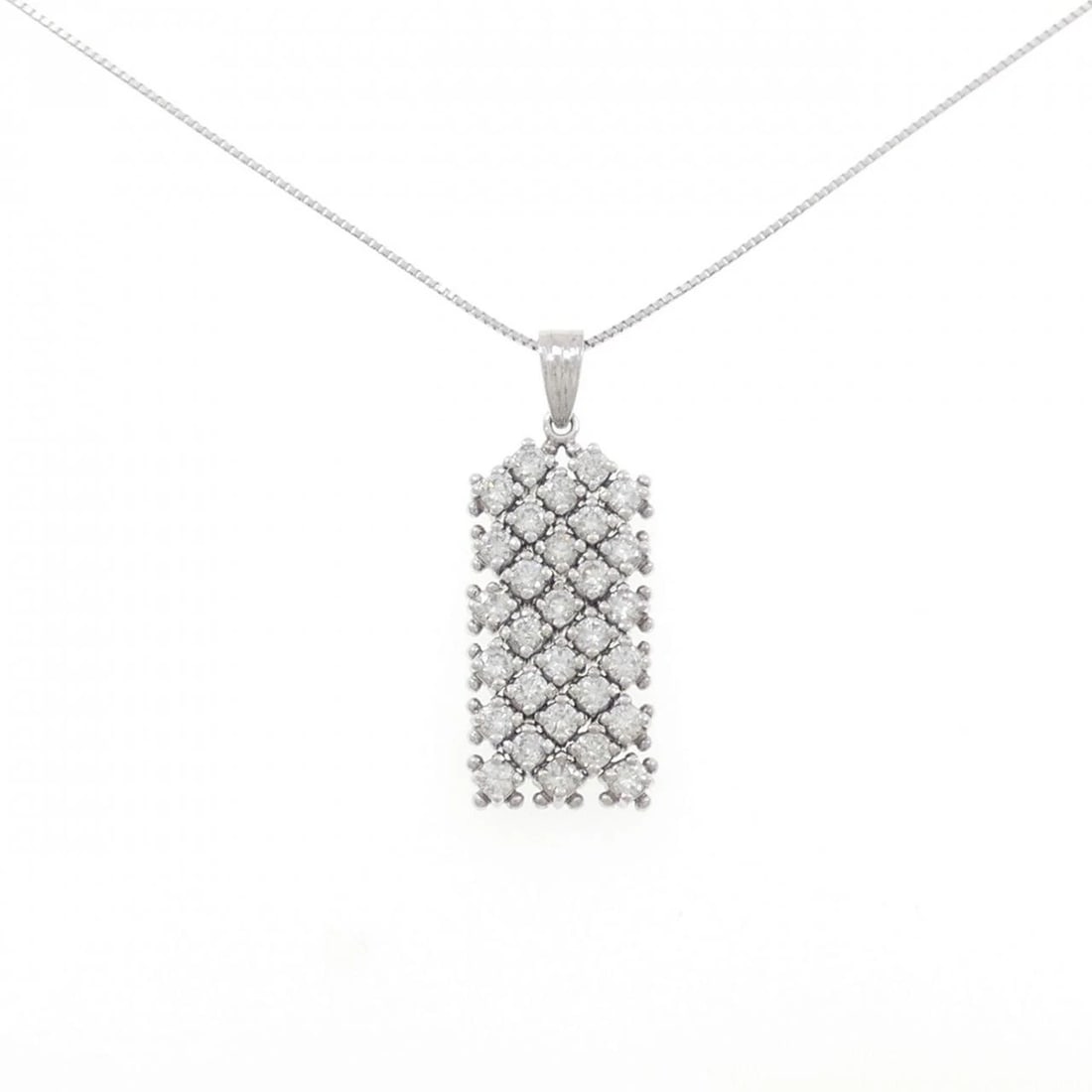 PT900/PT850 DIAMOND NECKLACE: PT900/PT850 Diamond Necklace Brand: Unbranded Type/Style: Diamond Necklace Material: PT900/PT850 Color: Size: Actual Size Pendant length approx. x width approx.: 32.2mmx12.6mm Chain maximum width