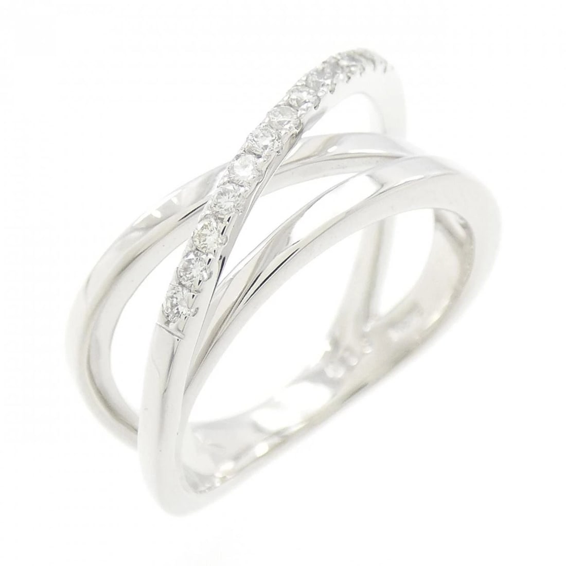 K18WG DIAMOND RING: K18WG Diamond Ring Brand: Unbranded Type/Style: Diamond Ring Material: K18WG Color: WG Size: US5 3/4 Accessories: None Accessories Notice: When purchasing pre-owned goods, please refer to the photos