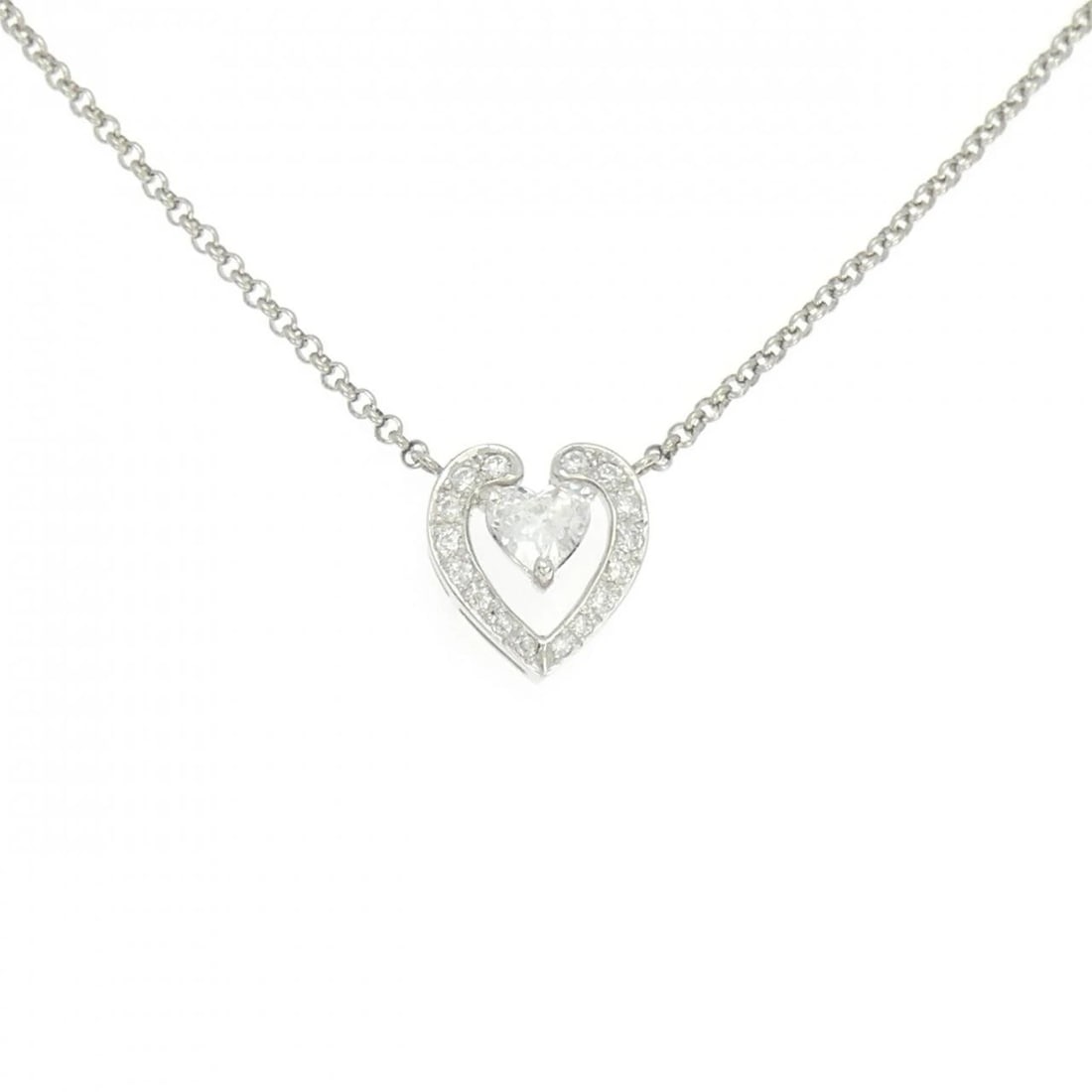 PT900/PT850 DIAMOND NECKLACE HEART SHAPE: PT900/PT850 Diamond Necklace Heart Shape Brand: Unbranded Type/Style: Necklace Material: PT900/PT850 Color: Size: Actual Size Pendant length approx. x width approx.: 12.0mmx11.1mm Chain maximum width