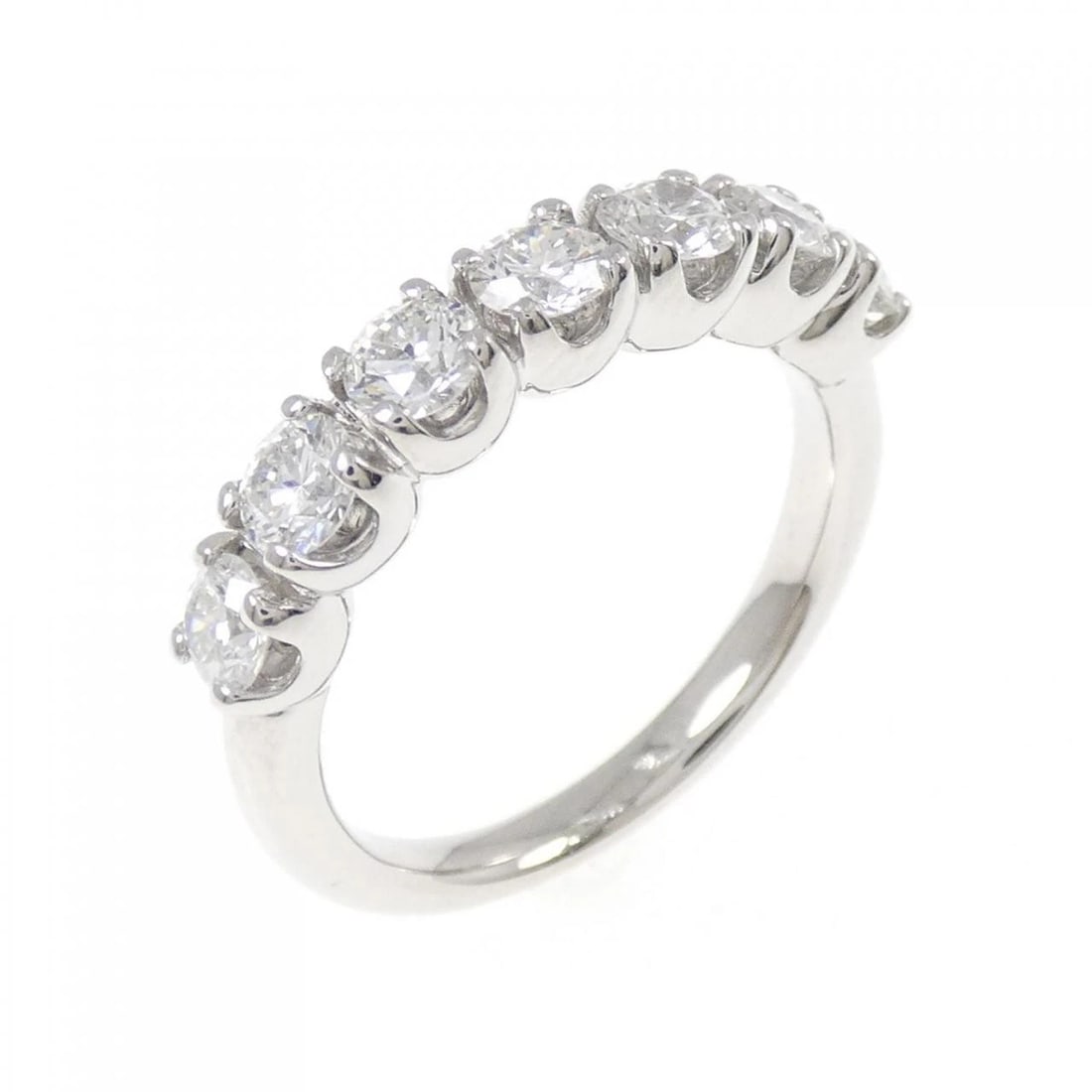 PT900 DIAMOND RING: PT900 Diamond Ring Brand: Unbranded Type/Style: Diamond Ring Material: PT900 Color: Size: US5 3/4 Accessories: None Accessories Notice: When purchasing pre-owned goods, please refer to the photos of