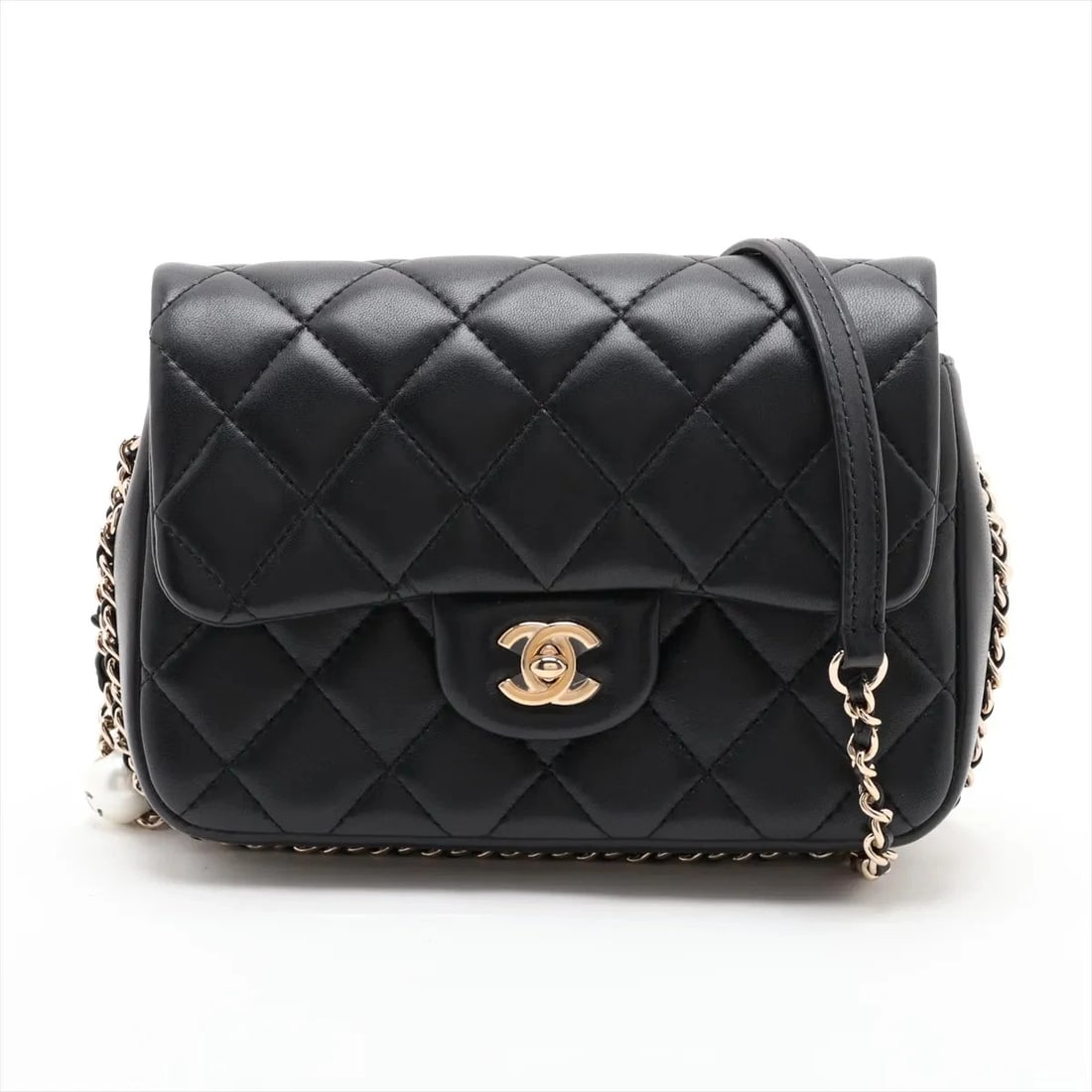 CHANEL MATELASSE LAMBSKIN CHAIN SHOULDER BAG: Chanel Matelasse Lambskin Chain Shoulder Bag Brand: Chanel Type/Style: Shoulder Bag Material: Lambskin Color: Black Size: Height:5.7inchLength:7.9inchDepth:2.2inch Accessories: None Access