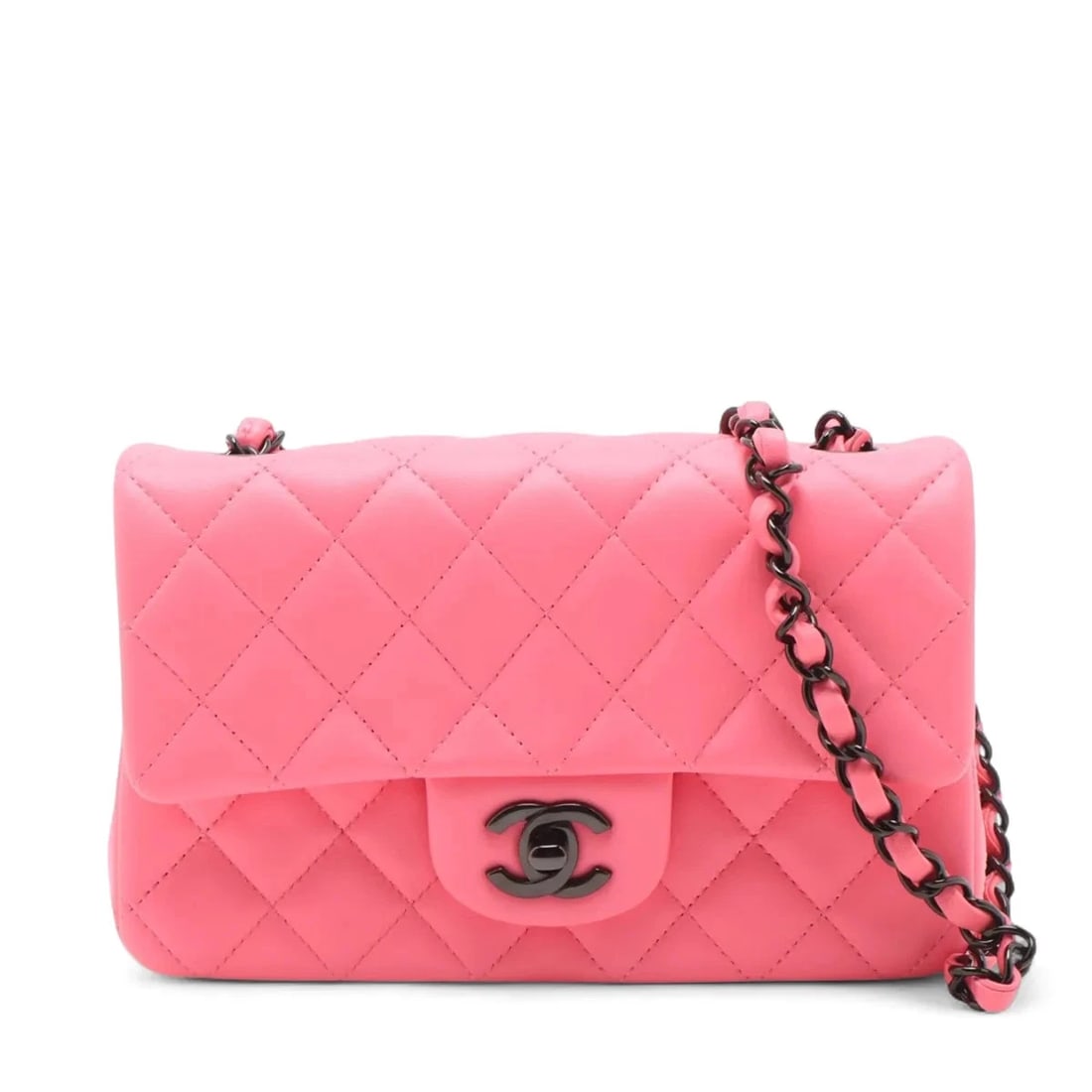 CHANEL MINI MATELASSE SINGLE CHAIN BAG: Chanel Mini Matelasse Single Chain Bag Brand: Chanel Type/Style: Shoulder Bag Material: Lambskin Color: Pink Size: Height:4.9inchLength:7.7inchDepth:2.6inch Accessories: None Accessories Notice: When