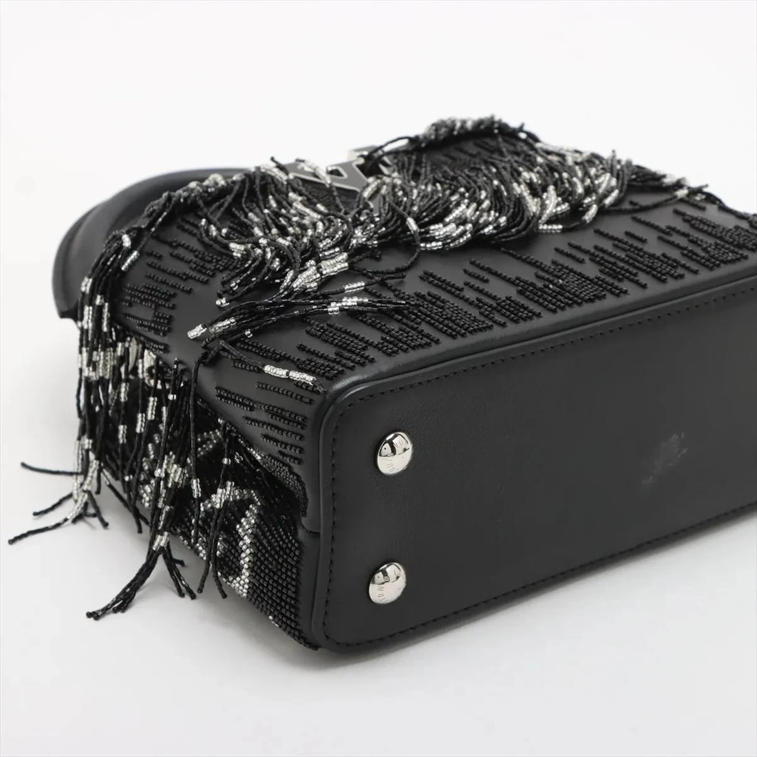 LOUIS VUITTON MONOGRAM CAPUCINES - 4