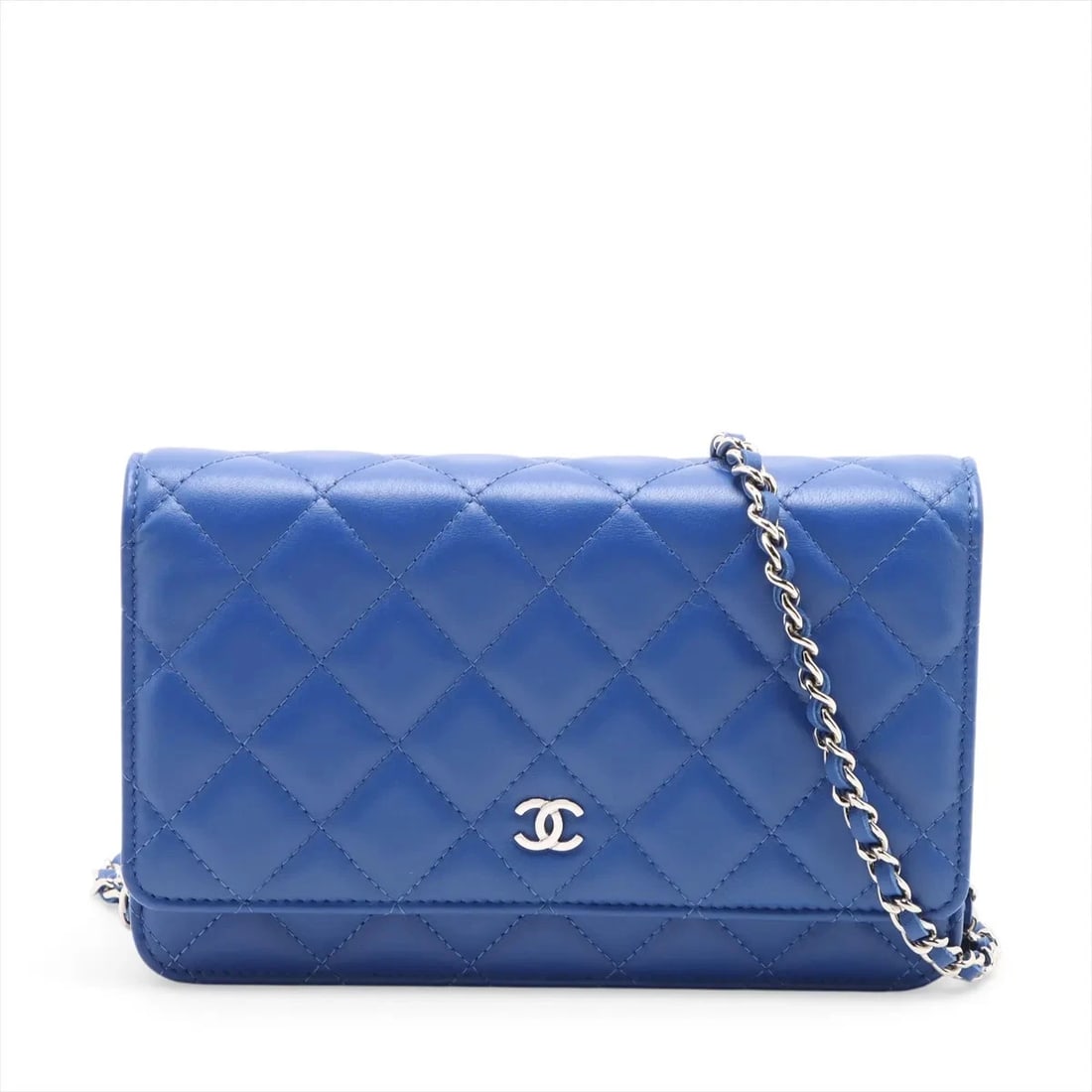 CHANEL MATELASSE LAMBSKIN CHAIN WALLET BLUE SILVER: Chanel Matelasse Lambskin Chain Wallet Blue Silver Brand: Chanel Type/Style: Shoulder Bag Material: Lambskin Color: Blue Size: Height:4.9inchLength:7.5inchDepth:1.4inch Accessories: None A