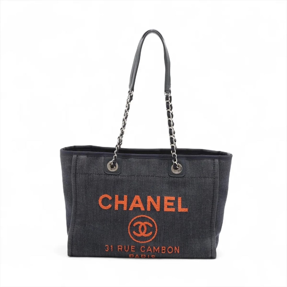 CHANEL DEAUVILLE MM DENIM CHAIN TOTE BAG: Chanel Deauville MM Denim Chain Tote Bag Brand: Chanel Type/Style: Tote Material: Denim Color: Navy Blue Size: Height:9.6inchLength:13.4inchDepth:5.9inch Accessories: None Accessories Noti