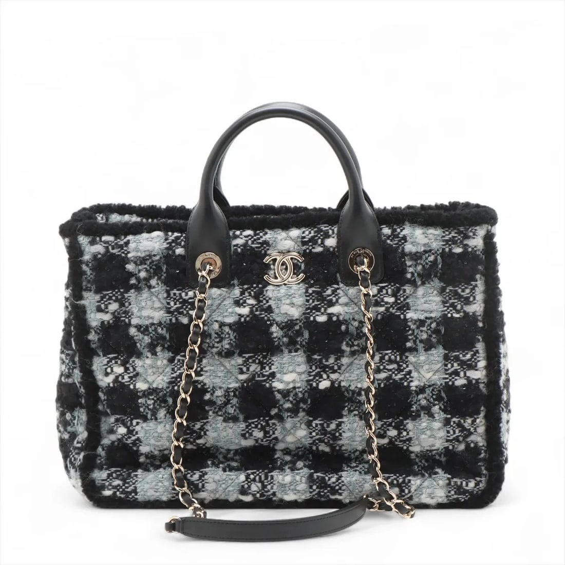 CHANEL MATELASSE TWEED X LEATHER 2 WAY TOTE BAG: Chanel Matelasse Tweed x Leather 2 Way Tote Bag Brand: Chanel Type/Style: Tote Material: Tweed x Leather Color: Black Size: Height:10.8inchLength:15.6inchDepth:5.9inch Accessories: None Ac