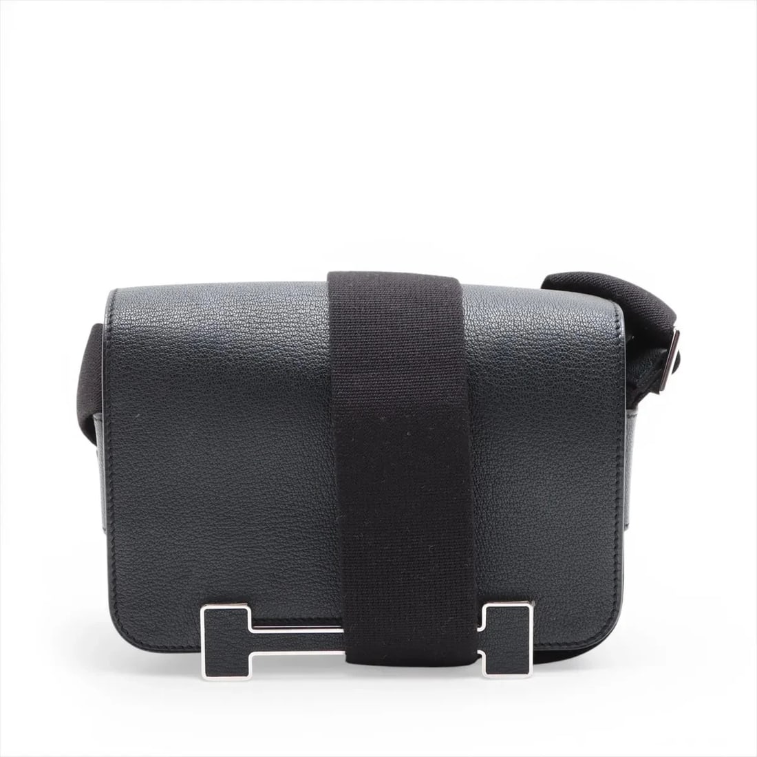 HERMES GETA CHEVRE MYSORE BLACK SILVER METAL: Hermes Geta Chevre Mysore Black Silver Metal Brand: Hermes Type/Style: Shoulder Bag Material: Chevre Mysore Color: Black Size: Height:5.5inchLength:7.9inchDepth:2.6inch Accessories: None A