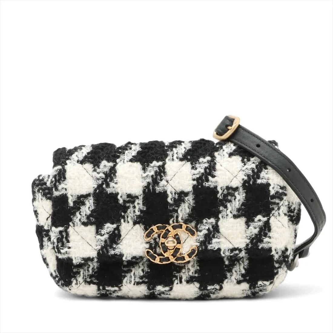 CHANEL 19 TWEED X LEATHER WAIST BAG: Chanel 19 tweed x leather Waist Bag Brand: Chanel Type/Style: Belt Bag & Fanny Pack Material: Tweed x Leather Color: Black ? White Size: Height:4.3inchLength:6.9inchDepth:1.8inch Accessories: None