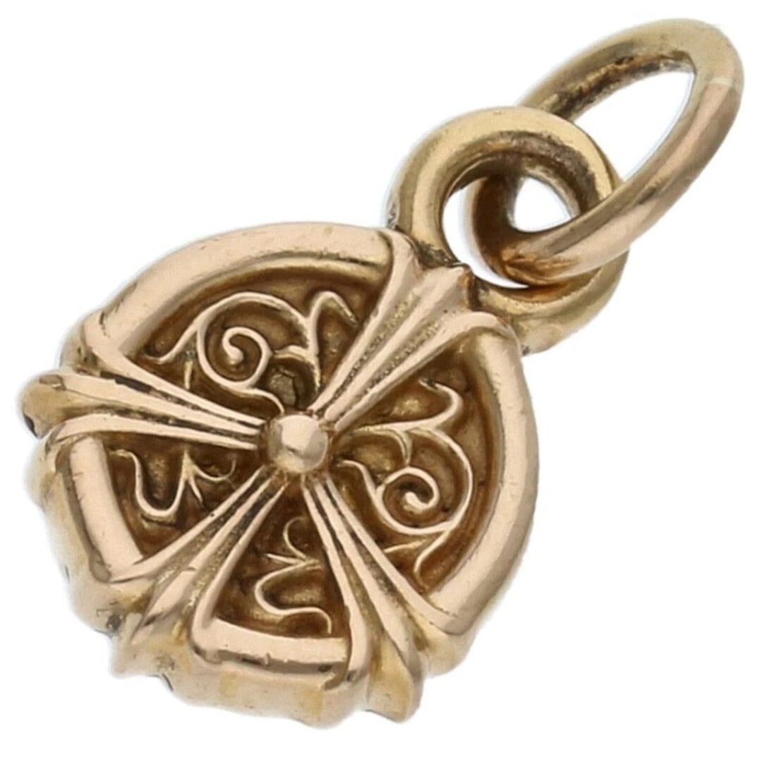 CHROME HEARTS PEACE SIGN PIECE GOLD CHARM NECKLACE TOP: Chrome Hearts Peace Sign Piece Gold Charm Necklace Top Brand: Chrome Hearts Type/Style: Necklace Material: 22K Yellow Gold Color: YG Size: vertical 1.7cm Accessories: None Accessories Noti