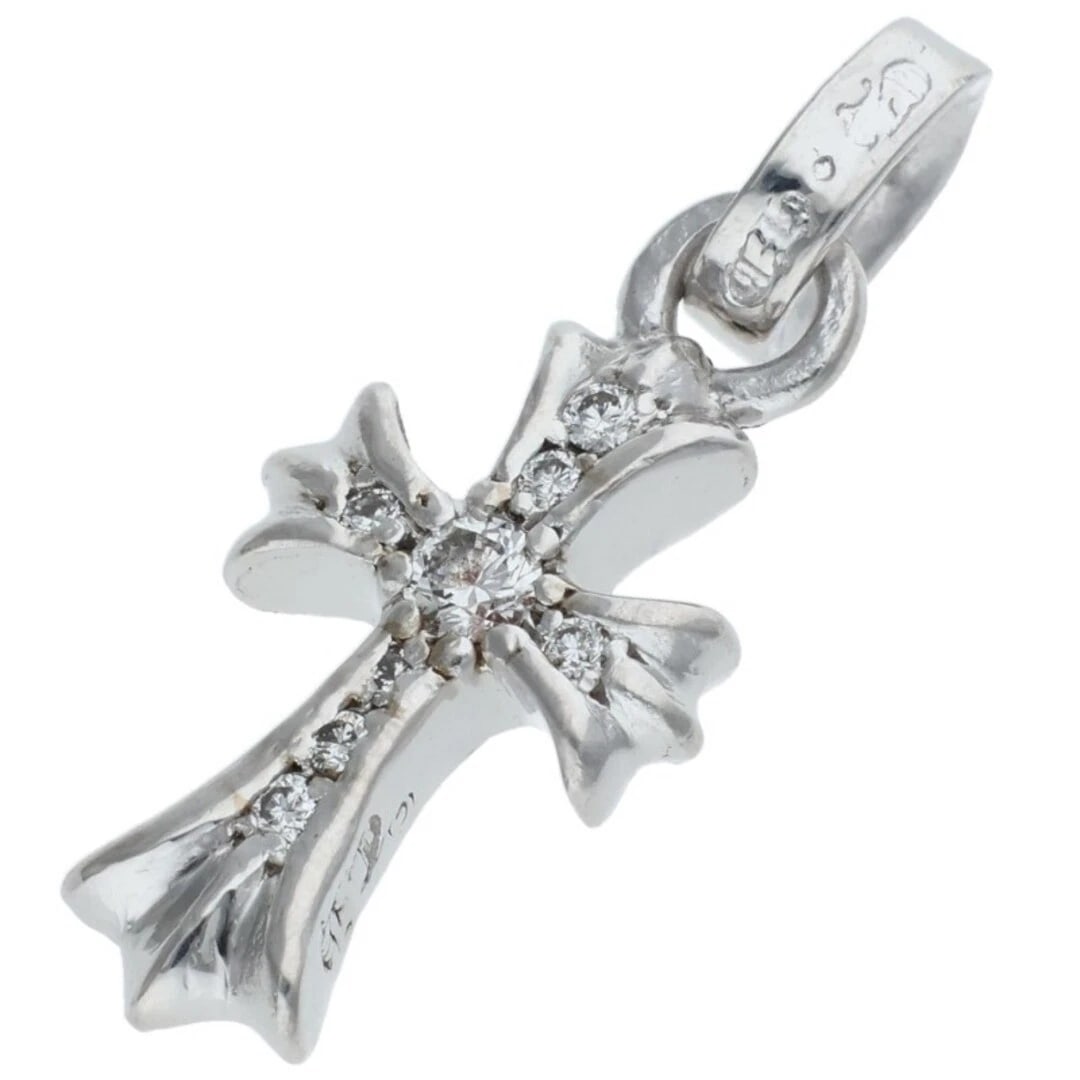 CHROME HEARTS 18KWG P DMND BABY FAT PAVE DIAMOND CHARM: Chrome Hearts 18KWG P DMND Baby Fat Pave Diamond Charm Brand: Chrome Hearts Type/Style: Necklace Material: 18KWG Color: WG Size: vertical 2.4cm Accessories: None Accessories Notice: When purchasing