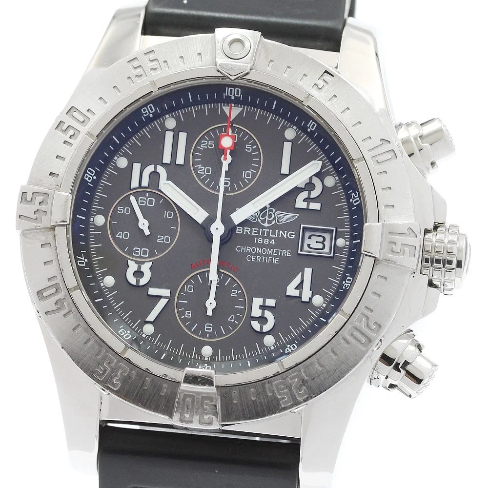 BREITLING AVENGER SKYLAND DATE CHRONOGRAPH WATCH: BREITLING Avenger Skyland Date Chronograph Watch Brand: BREITLING Type/Style: Wristwatch Material: Band Material rubber, Case Material Stainless Steel Color: Band Color black, Case Color Silver, Dial