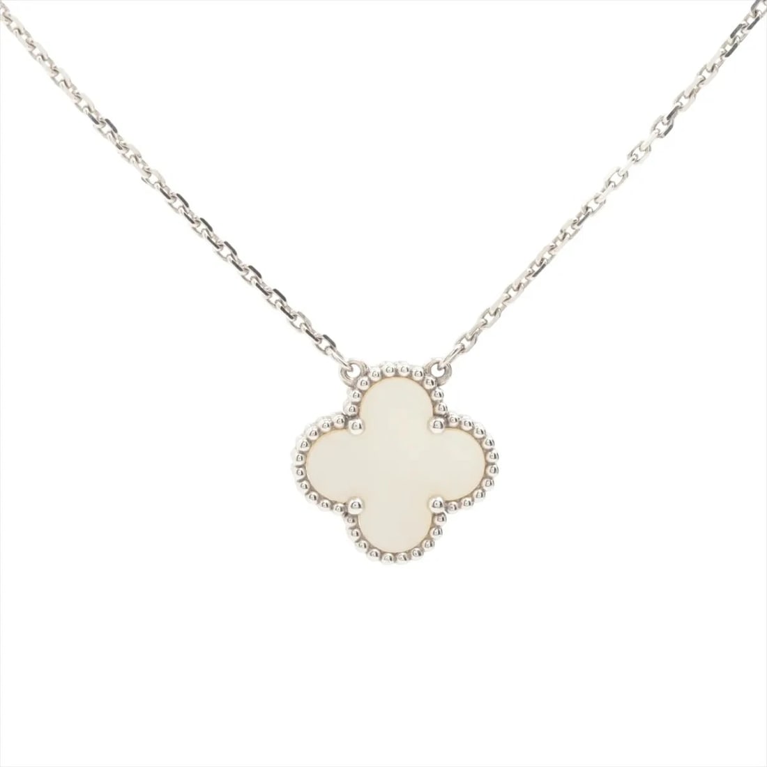 VAN CLEEF & ARPELS NECKLACE 750(WG): Van Cleef & Arpels Necklace 750(WG) Brand: Van Cleef & Arpels Type/Style: Necklace Material: 750(WG) Color: White Gold Size: Chain length:42.2cm Accessories: None Accessories Notice: When purchasing