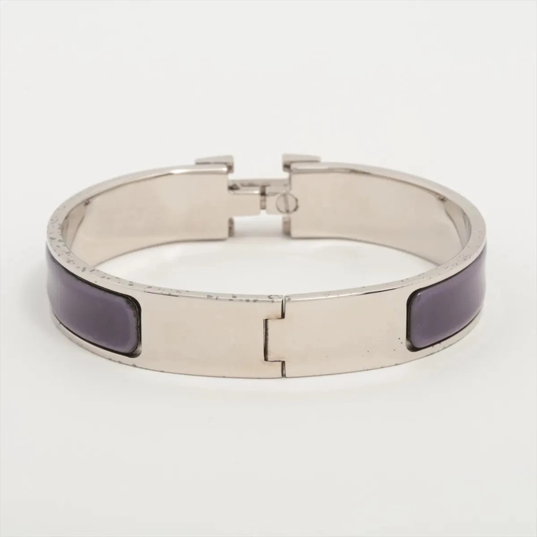 HERMES CLICK H FAN BANGLE GP SILVER X PURPLE: Hermes Click H fan Bangle GP Silver x purple Brand: Hermes Type/Style: Bracelet Material: GP Color: Silver x purple Size: Bracelet length:16cm Accessories: None Accessories Notice: When purchasing