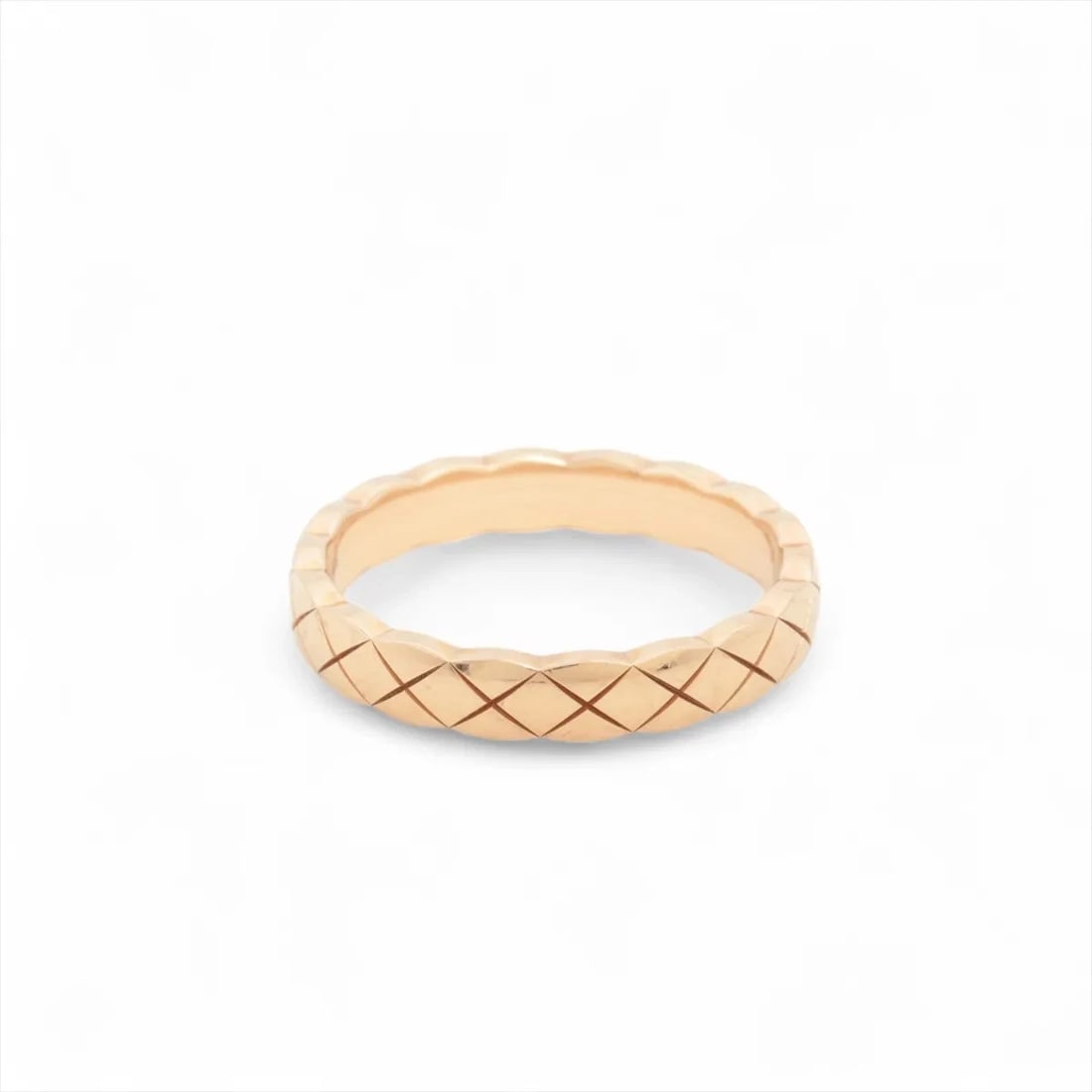 CHANEL COCO CRUSH RING 750(BG): Chanel Coco Crush Ring 750(BG) Brand: Chanel Type/Style: Ring Material: 750(BG) Color: BG Size: 5.75 - 6 US Accessories: None Accessories Notice: When purchasing pre-owned goods, please re