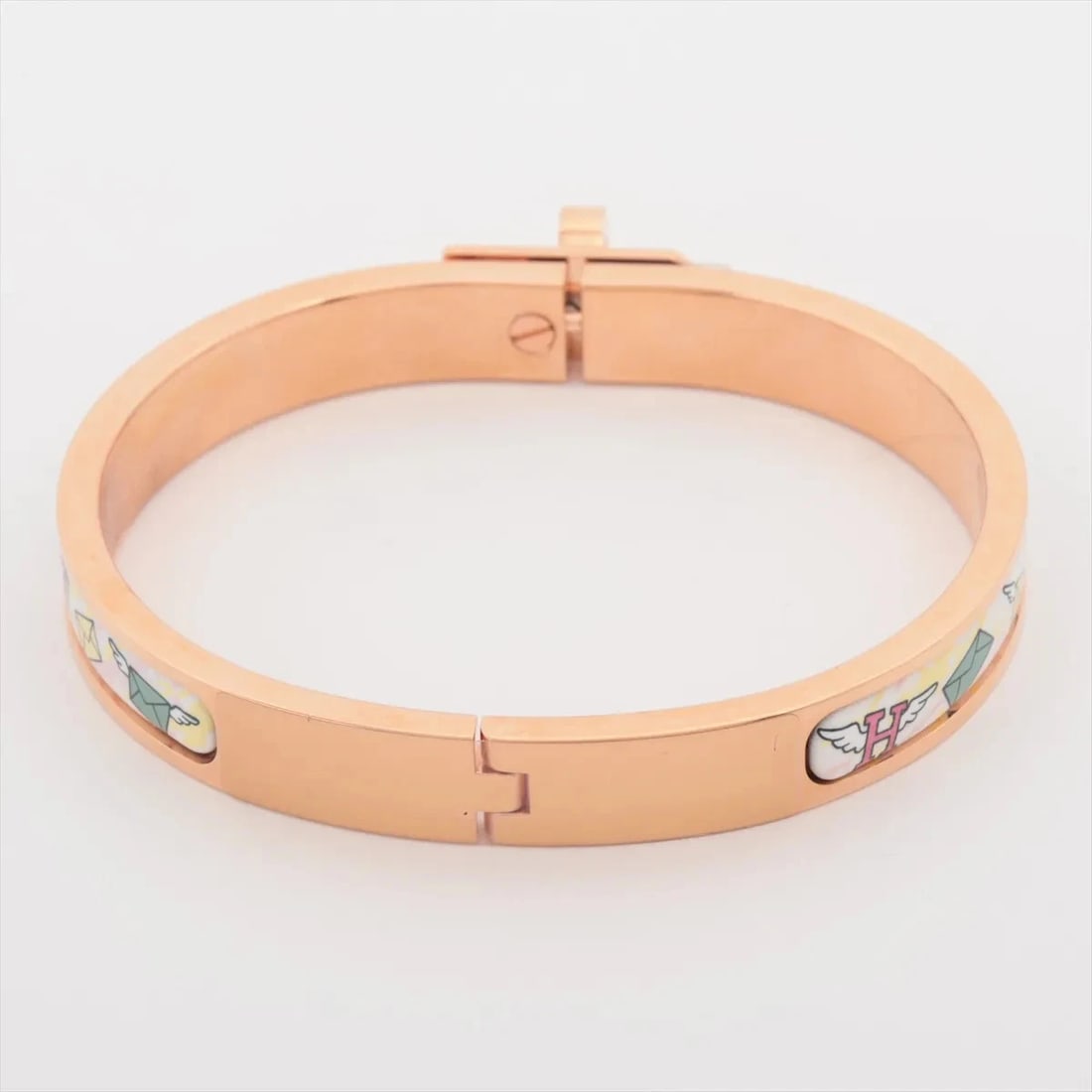HERMES MINICLICK KELLY BANGLE GP WHITE X ROSE GOLD: Hermes Miniclick Kelly Bangle GP White x rose gold Brand: Hermes Type/Style: Bracelet Material: GP Color: White x rose gold Size: Bracelet length:14.5cm Accessories: None Accessories Notice: When